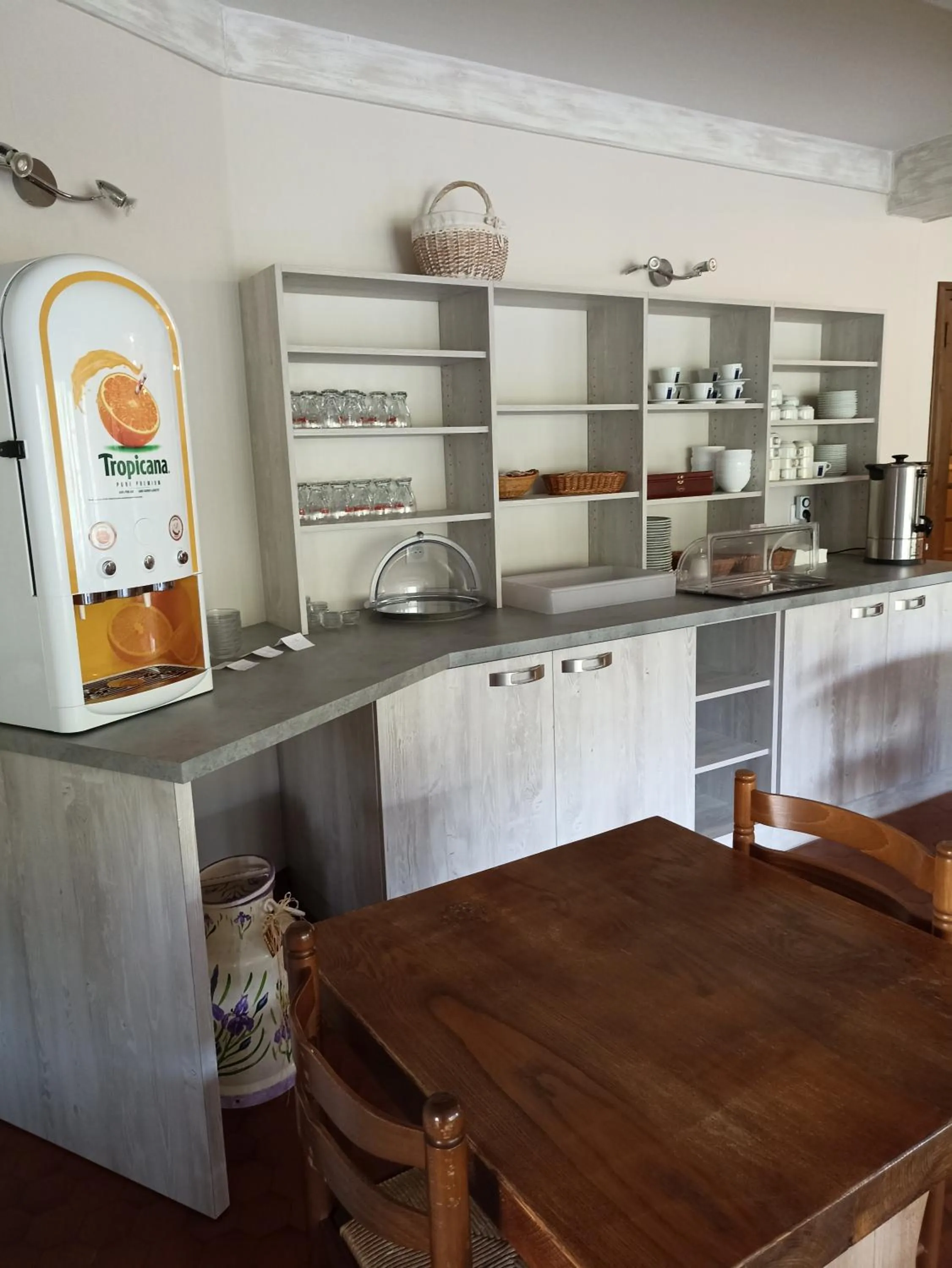 Breakfast in La Cremaillere