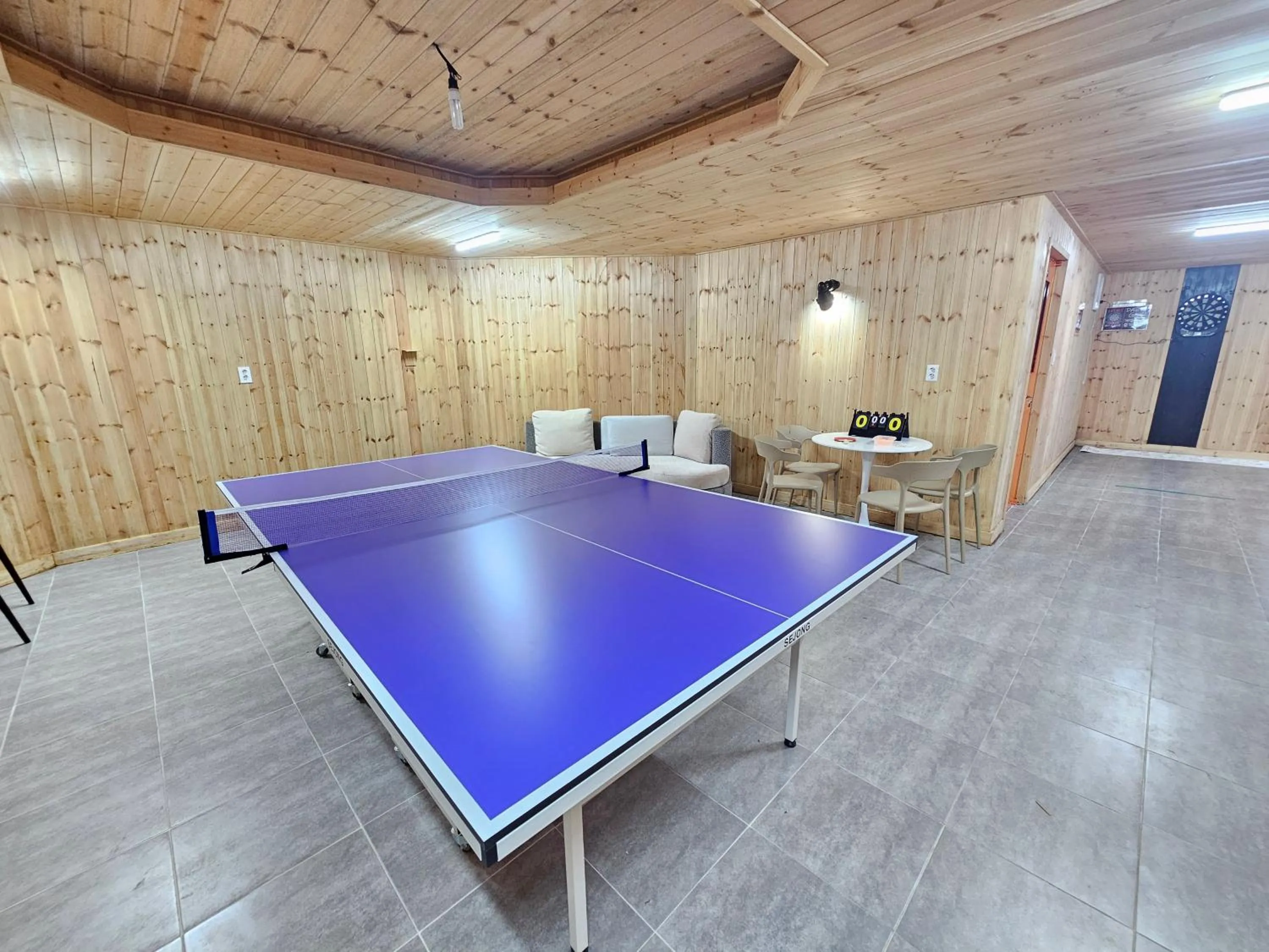 Table tennis in Galaxy X Hotel Type Caravan Glamping & Pension