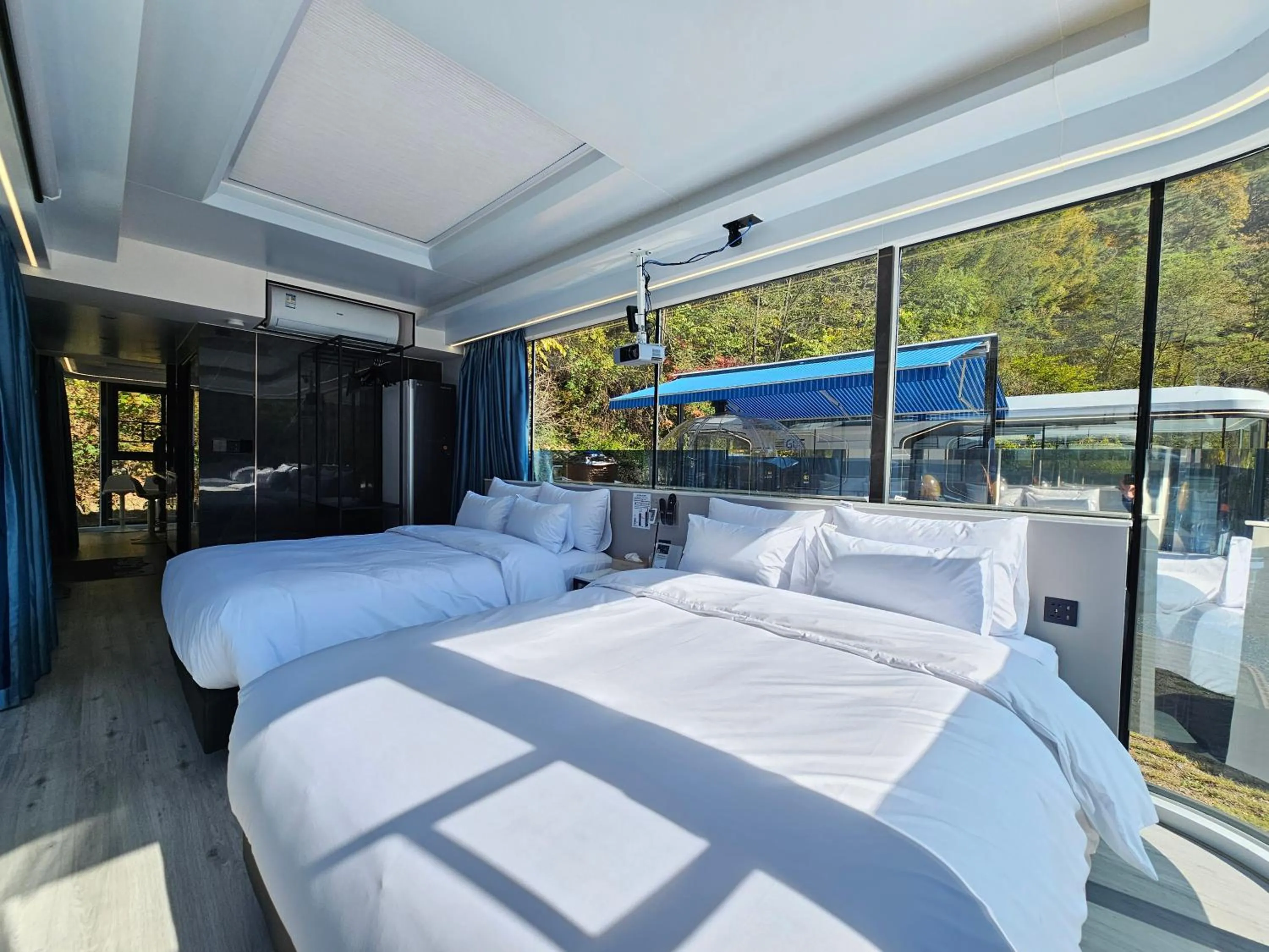 Bedroom, Bed in Galaxy X Hotel Type Caravan Glamping & Pension