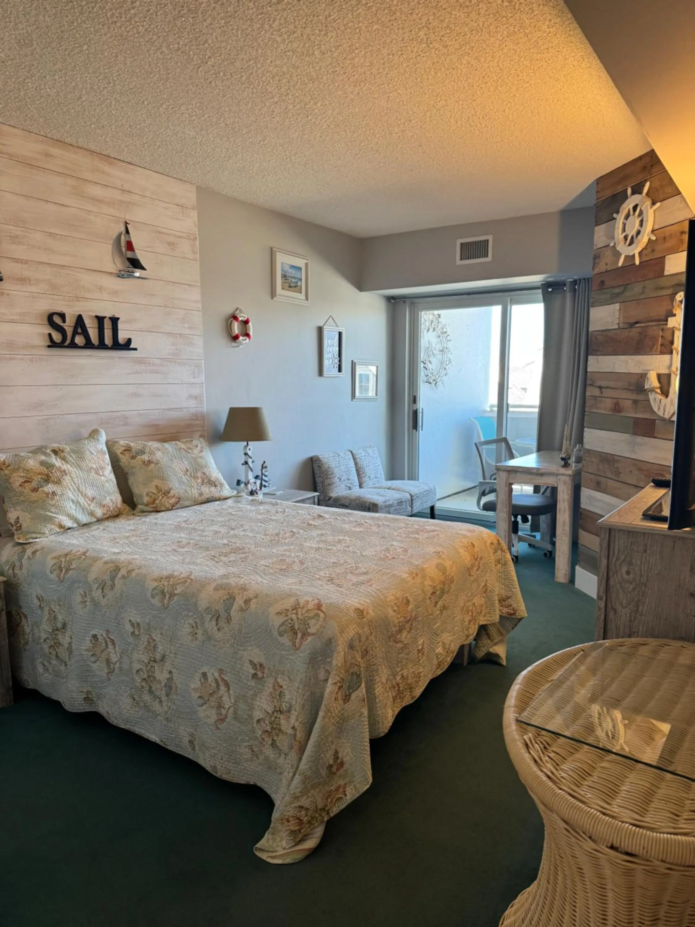 Bedroom, Bed in Watson's Regency Suites