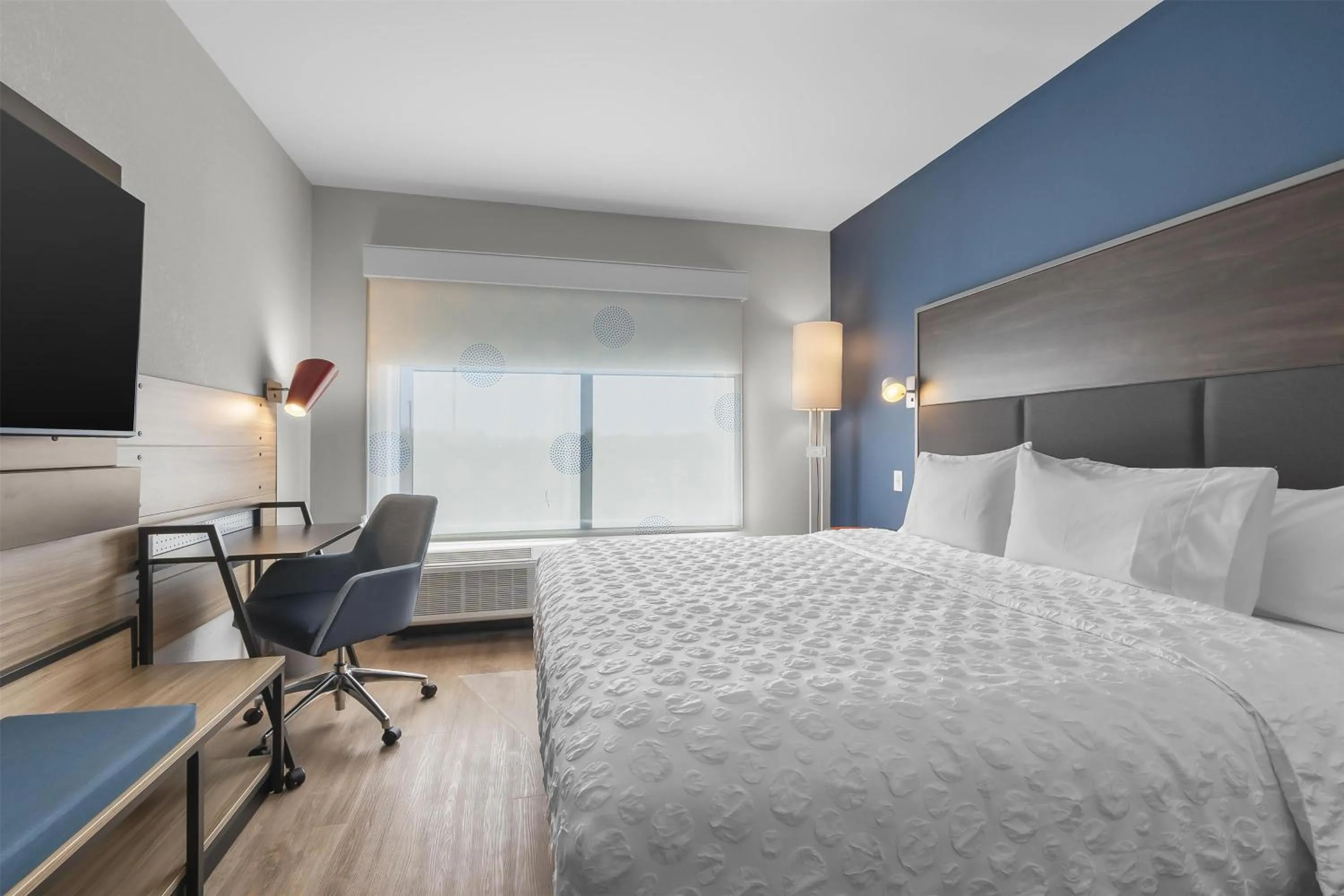 Bedroom, Bed in Tru By Hilton Cape Girardeau