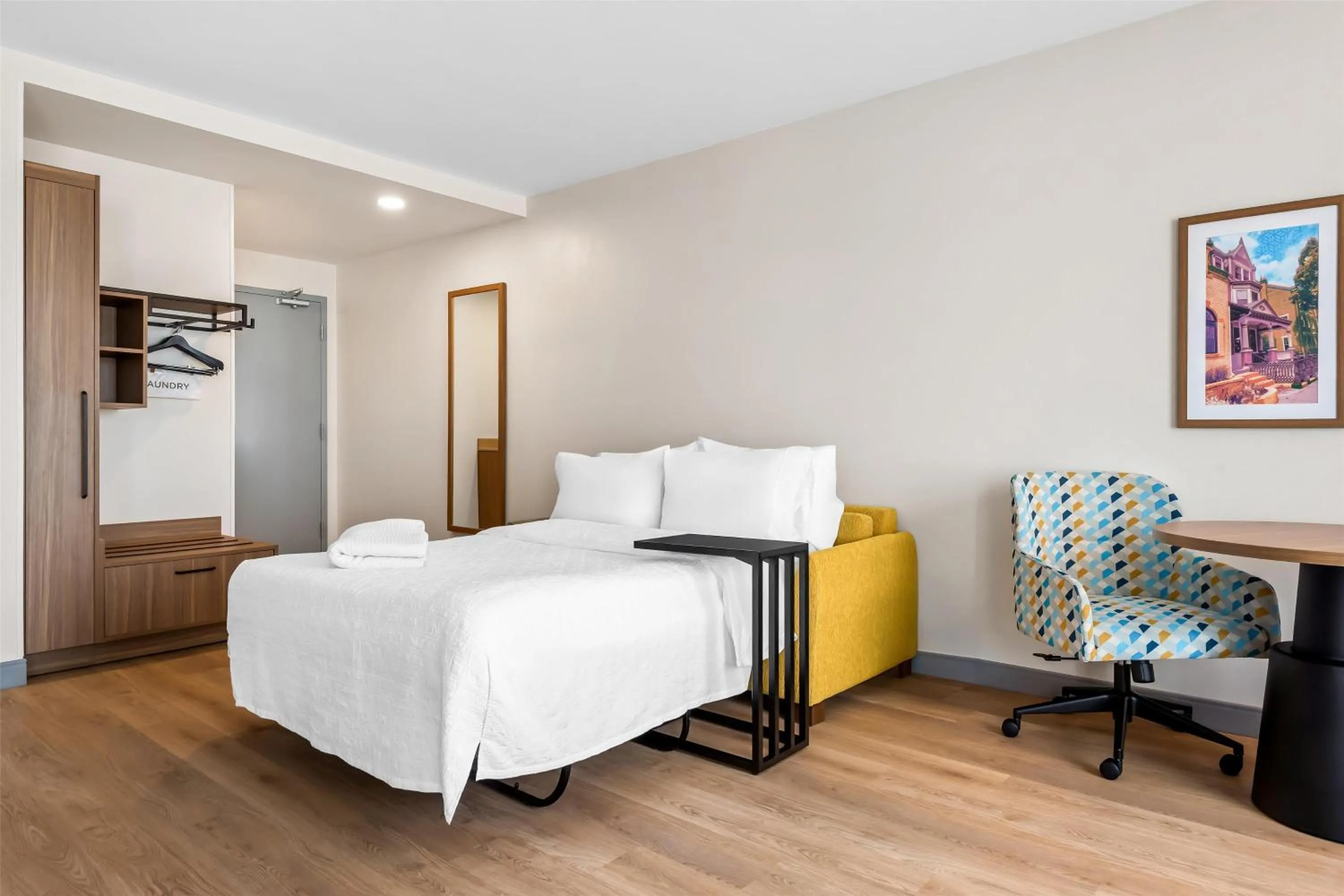 Living room, Bed in Hampton Inn & Suites Intercourse, Pa