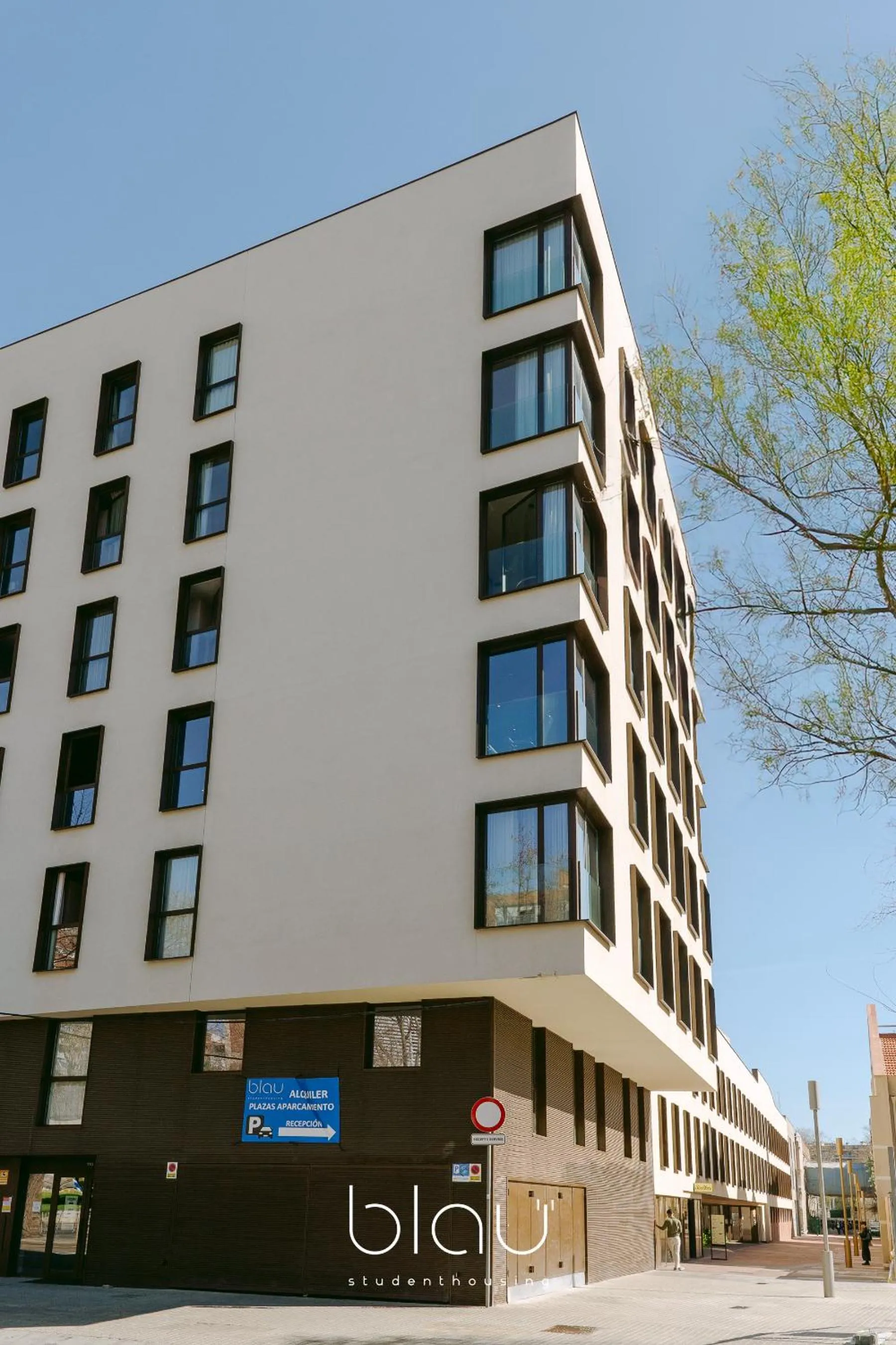BLAU Student Housing - Students Only