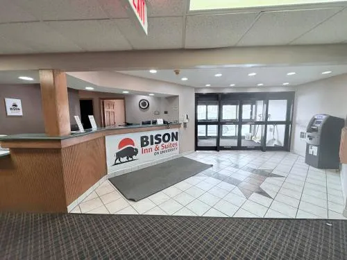 Bison Inn & Suites on University