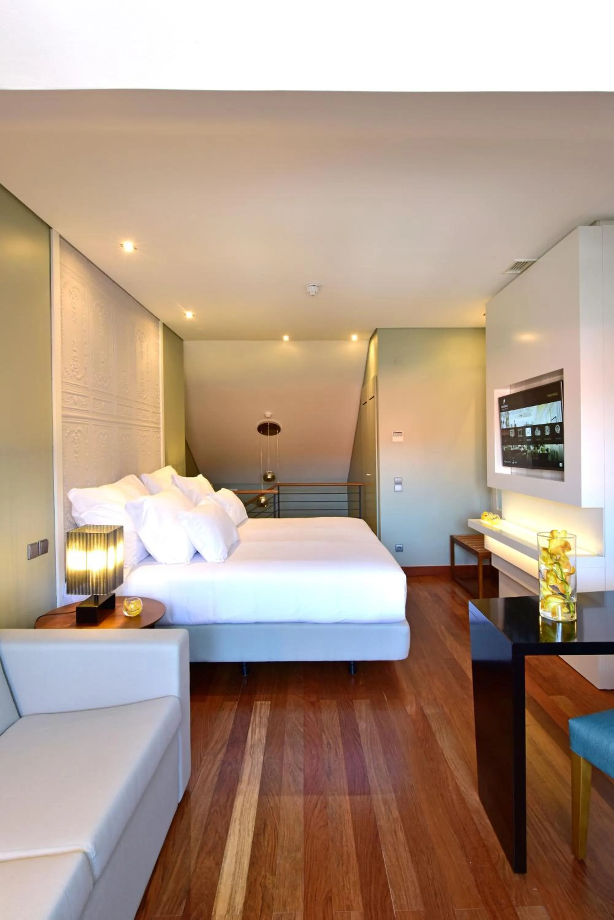 Bed in Pousada de Lisboa - Small Luxury Hotels Of The World