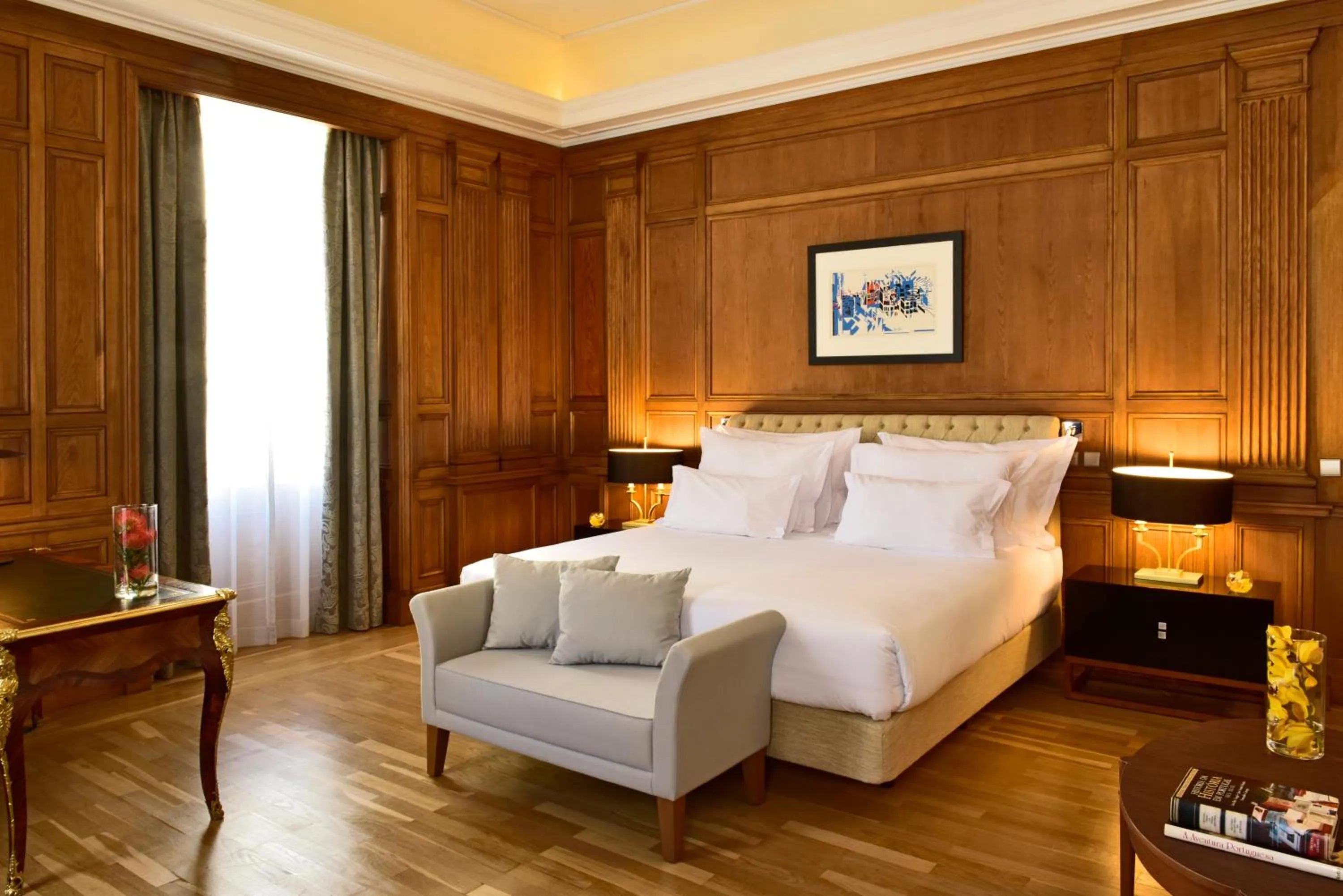 Bed in Pousada de Lisboa - Small Luxury Hotels Of The World