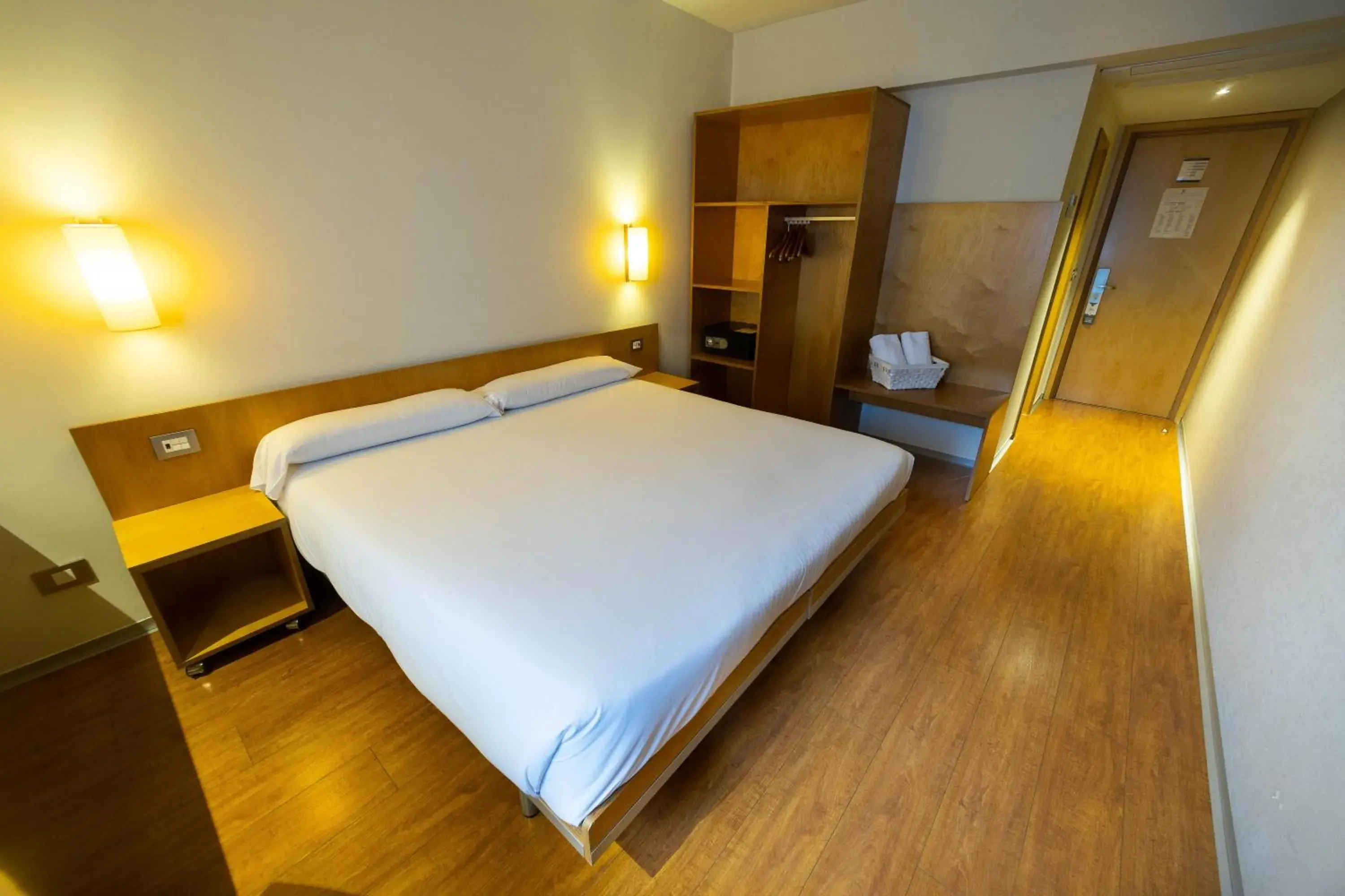 Large Double Room in ETH Irún Large Double Room in ETH Irún