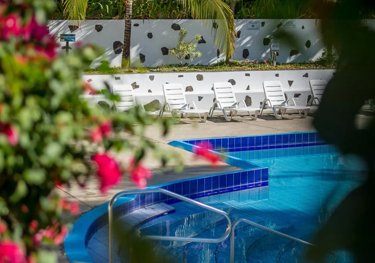Swimming pool in Hotel Colinas del Sol