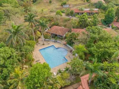 Hotel Colinas del Sol