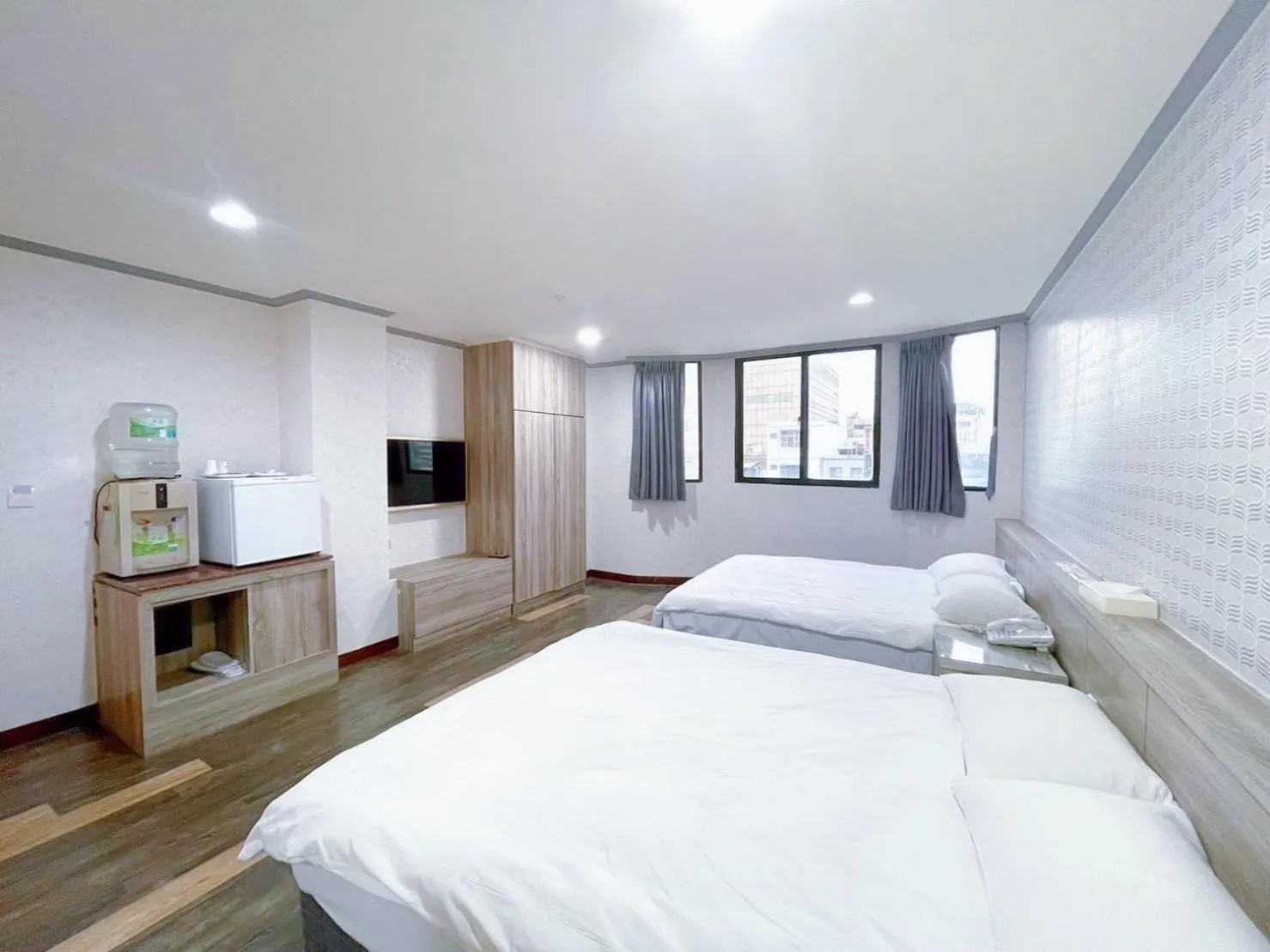 Photo of the whole room, Bed in A22 Wei Lu Hotel