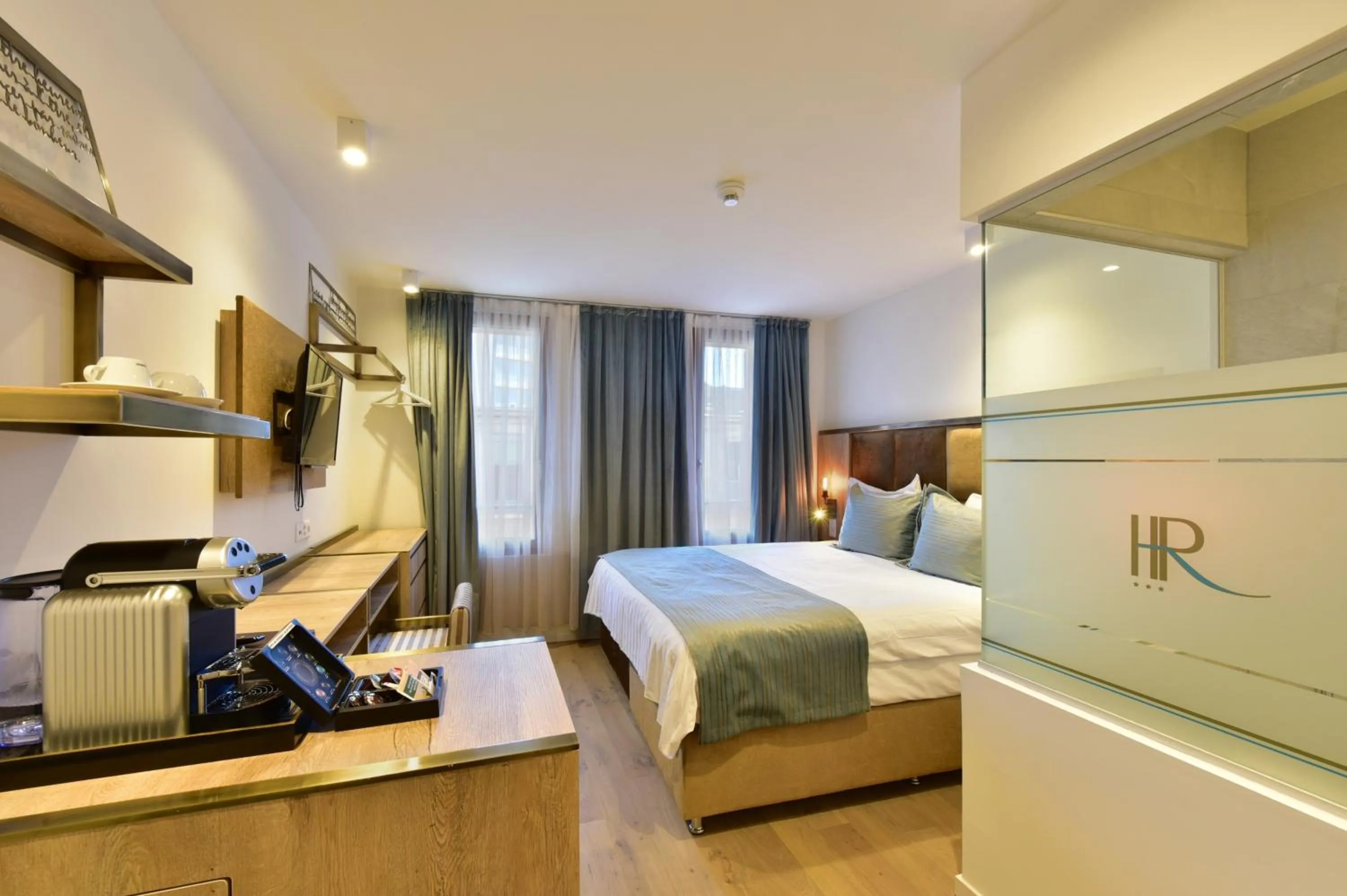 Bedroom, Bed in Hotel Rousseau