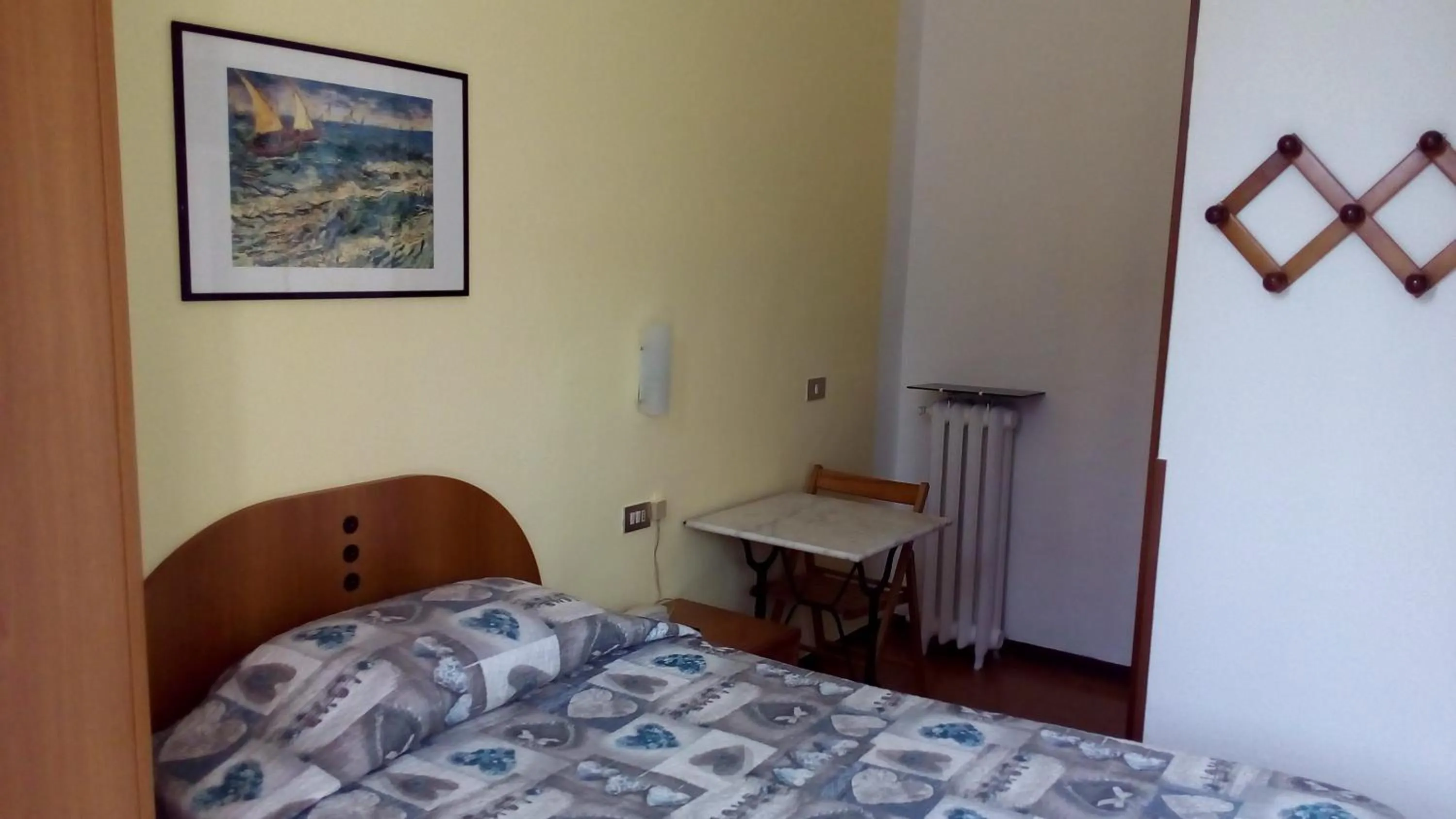 Photo of the whole room, Bed in Hotel Tirreno