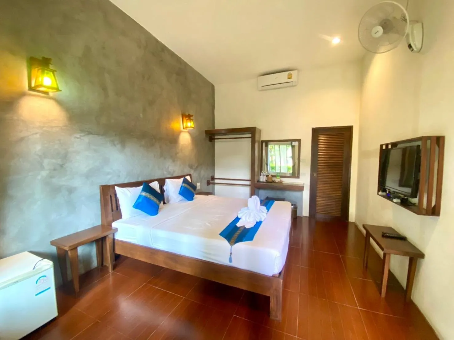 Bed in Home Inn Pai Garden