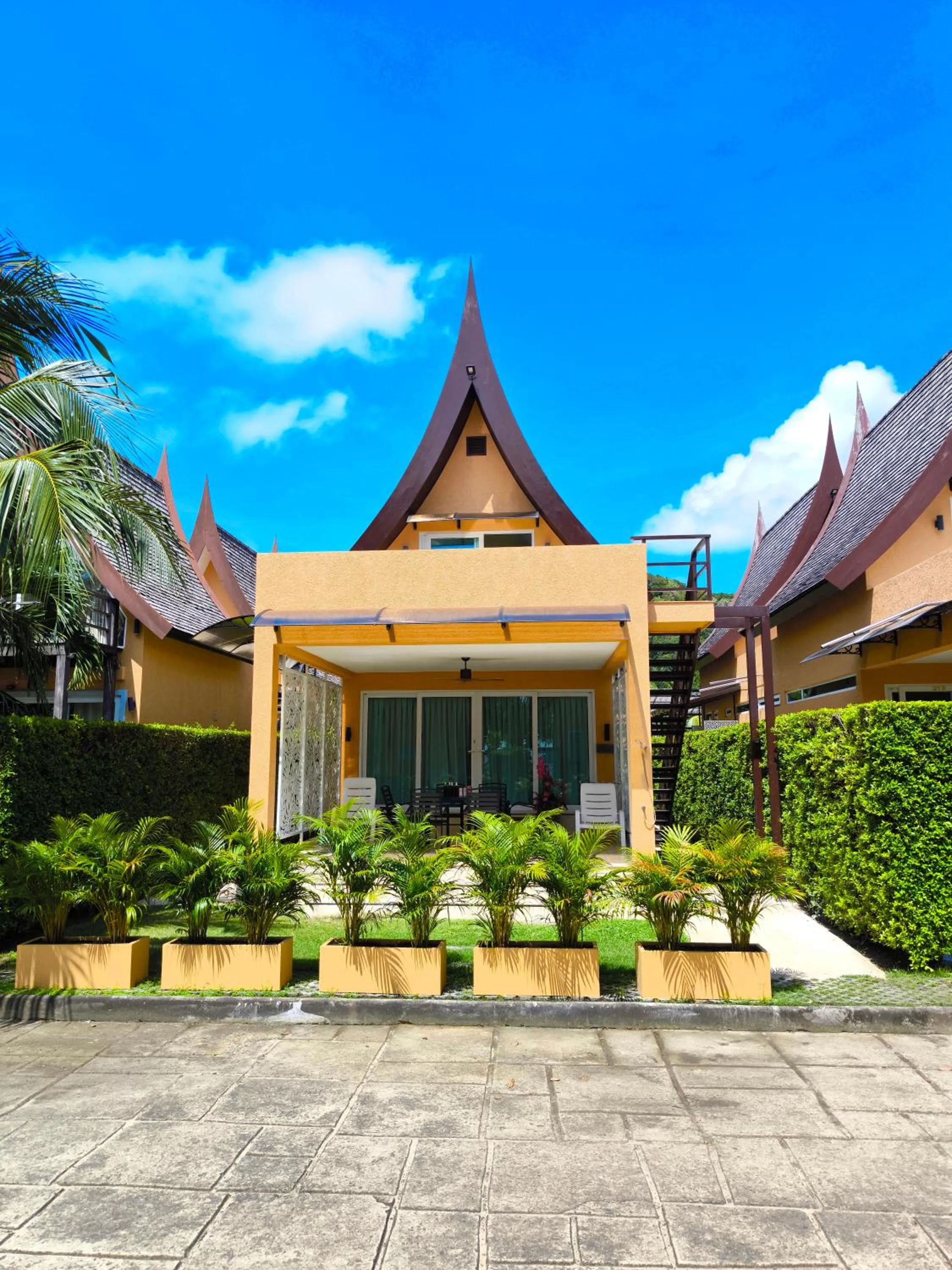 Property building in Siam Royal View Resort Apartments