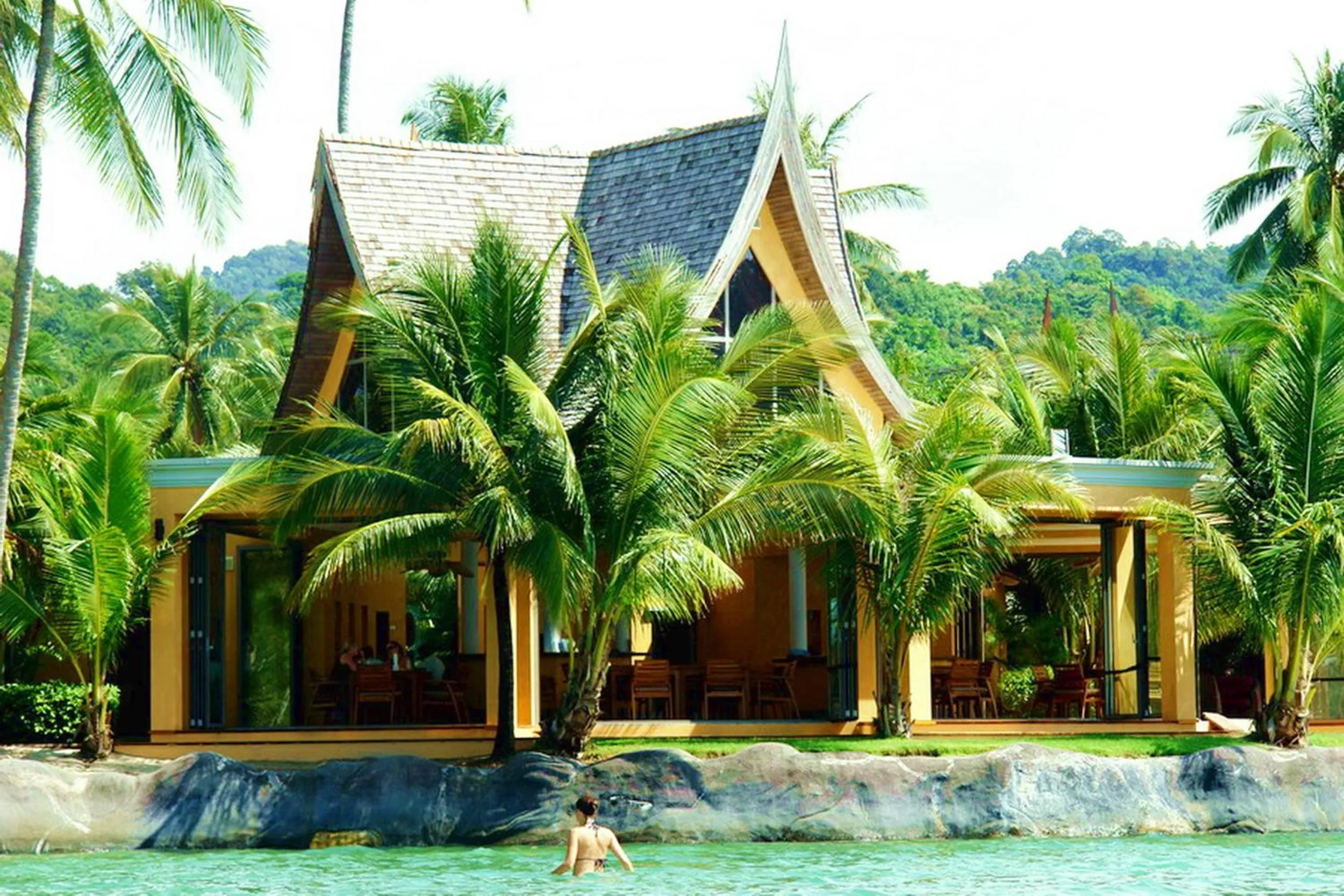 Property building in Siam Royal View Resort Apartments