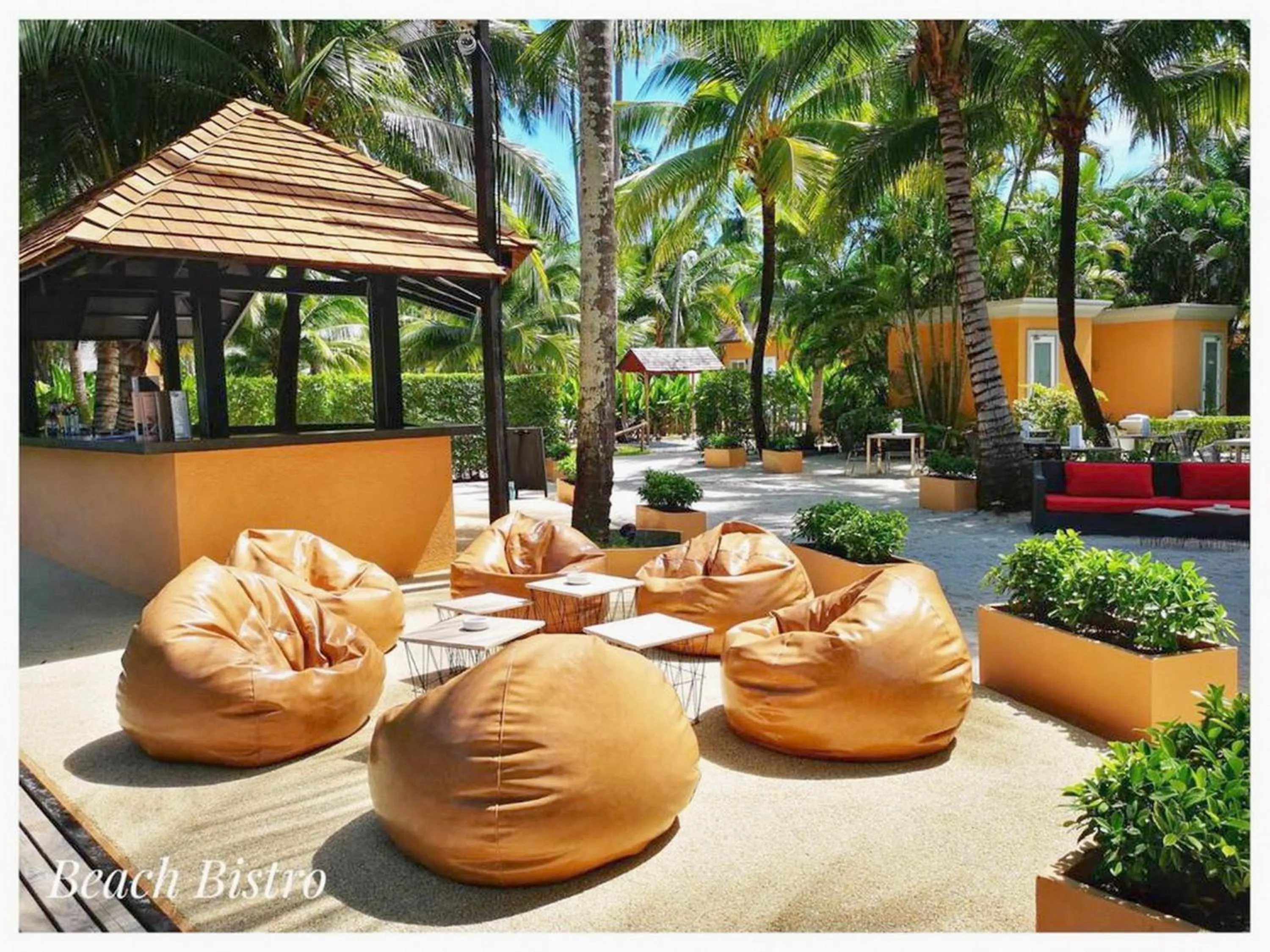 Seating area in Siam Royal View Resort Apartments