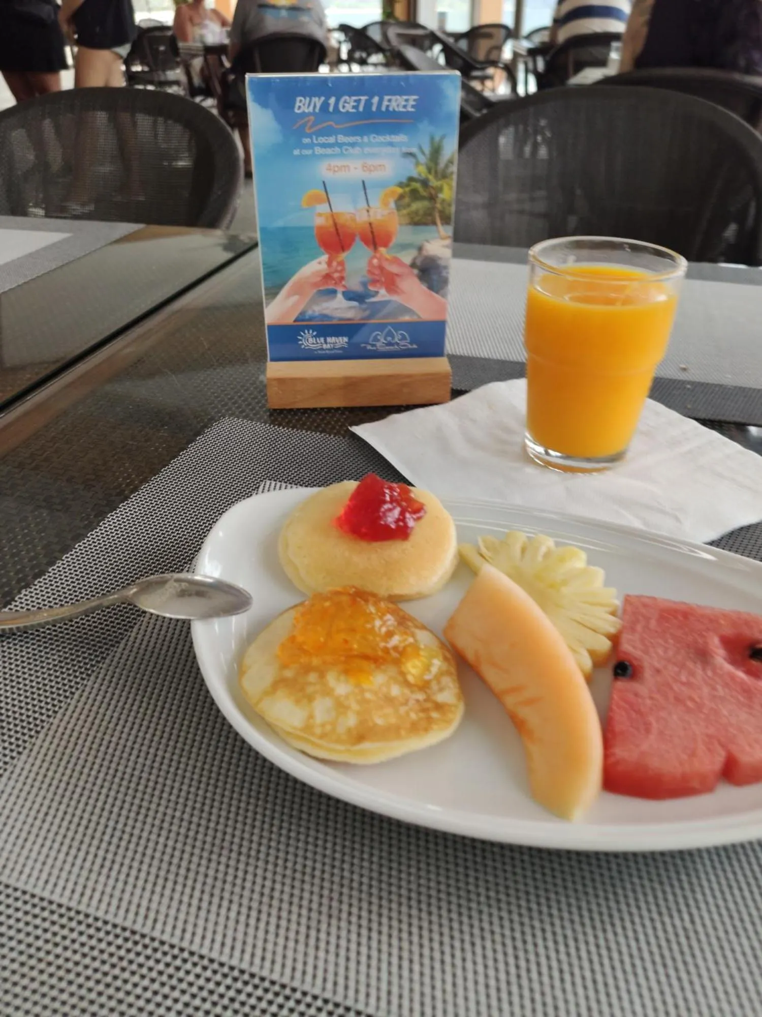 Food and drinks in Siam Royal View Resort Apartments