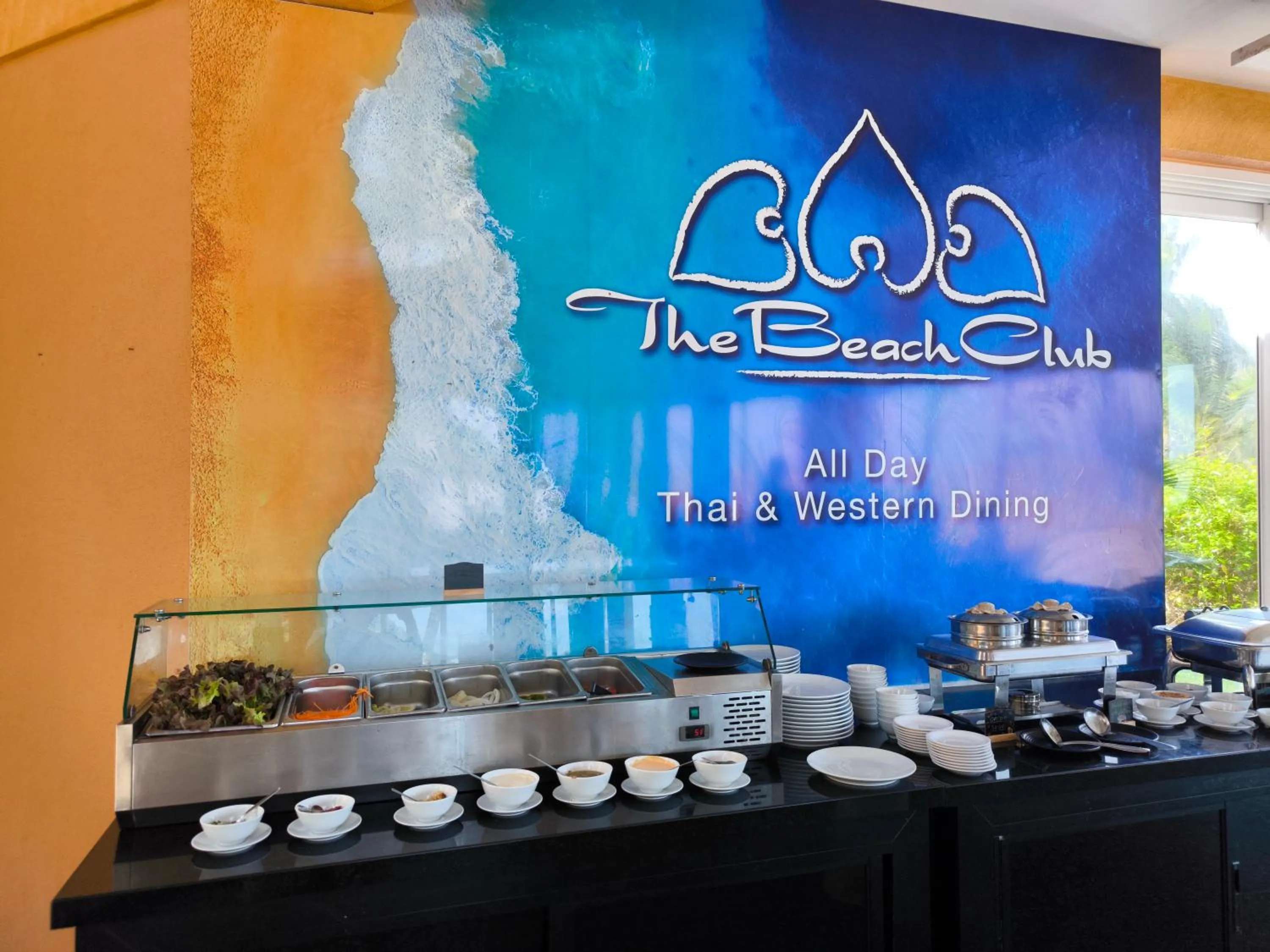 Food and drinks in Siam Royal View Resort Apartments