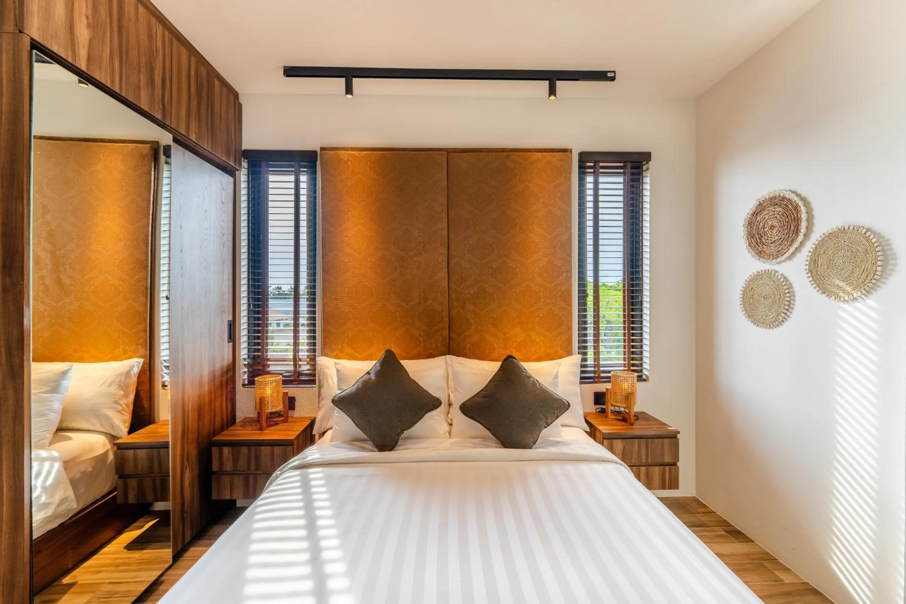 Photo of the whole room, Bed in Avanya Luxury Apartment