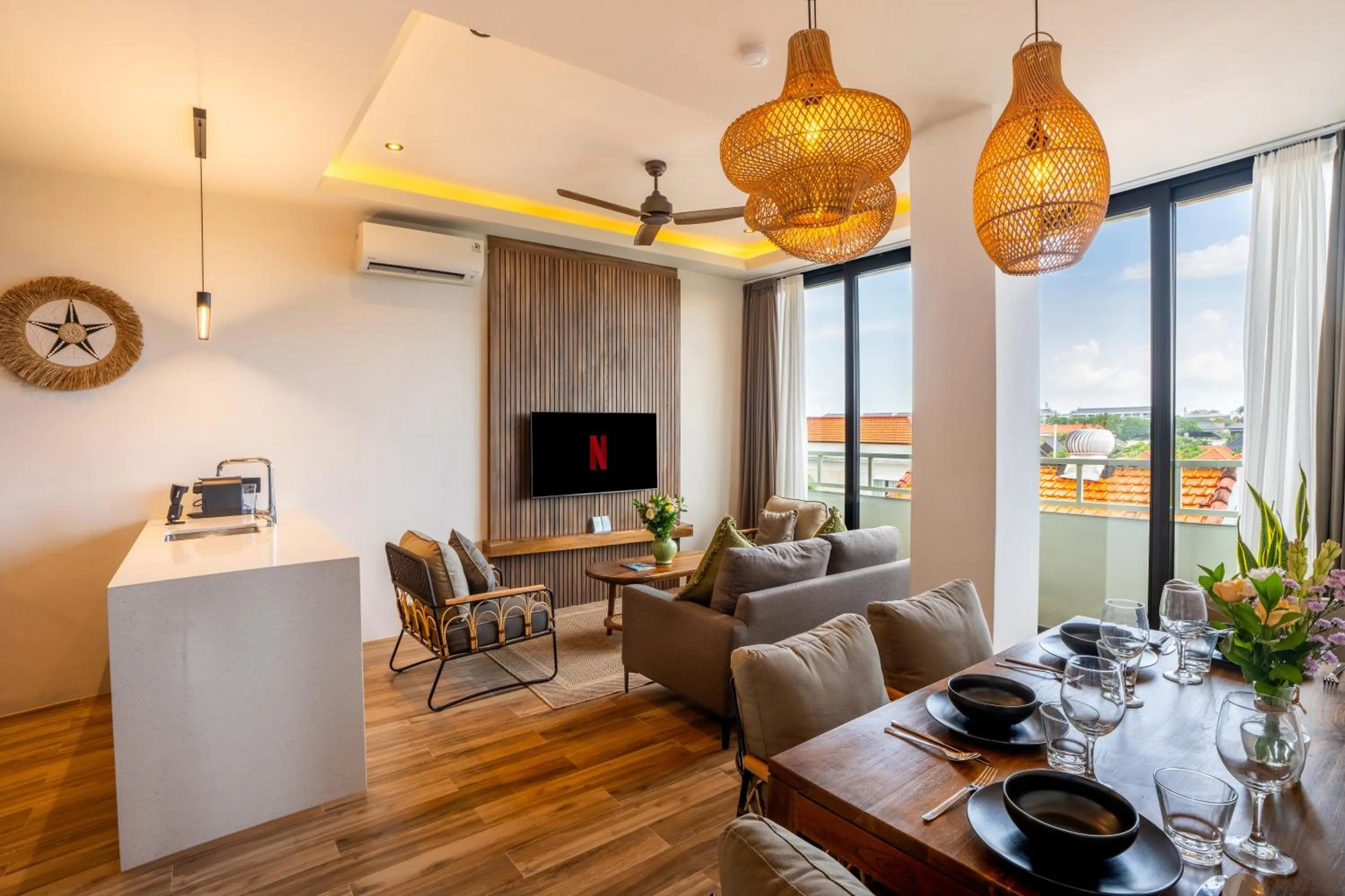 Communal lounge/ TV room in Avanya Luxury Apartment