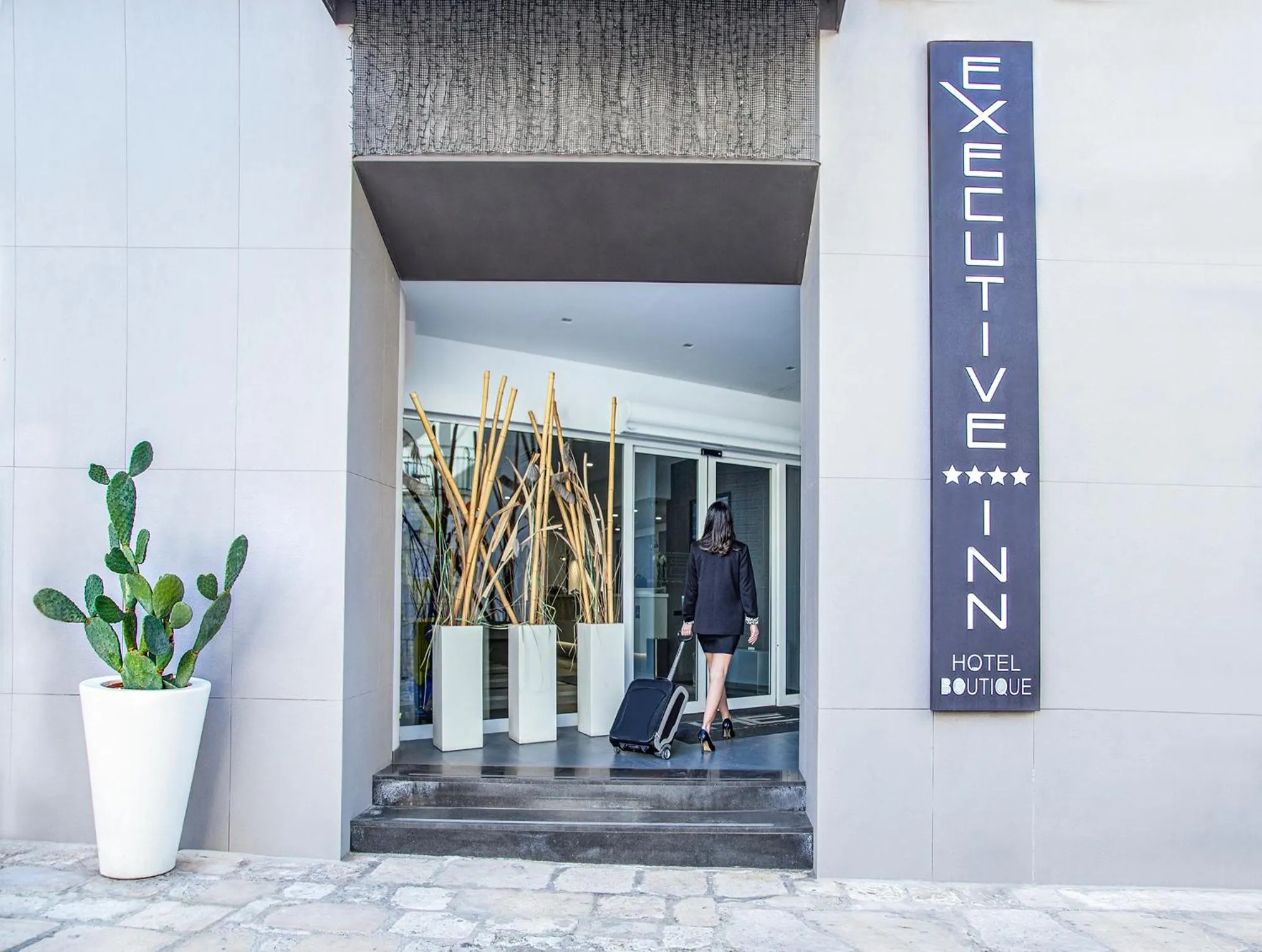 Facade/entrance in Executive Inn Boutique Hotel