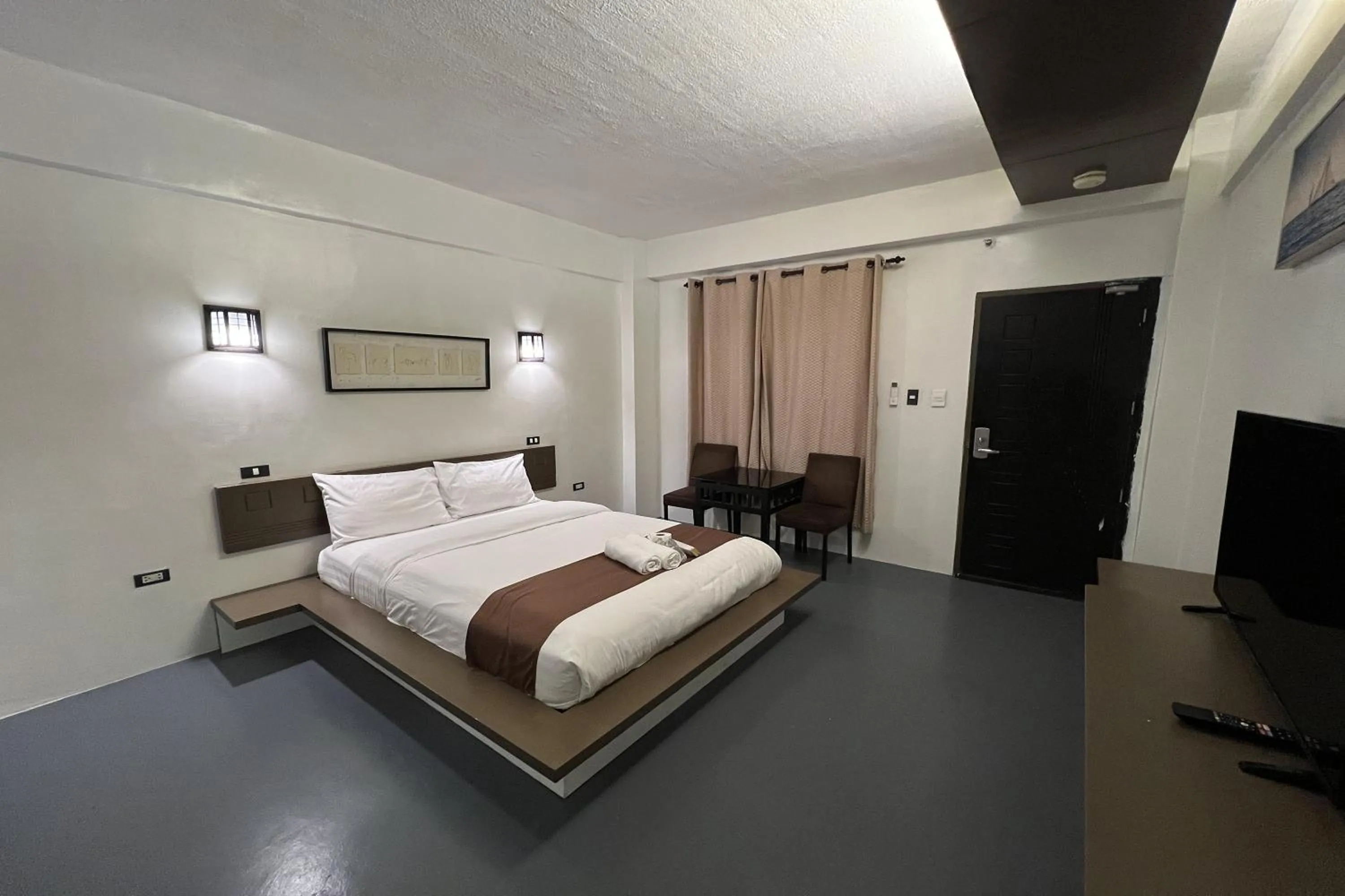 Bed in At The Pad Hotel and Resort