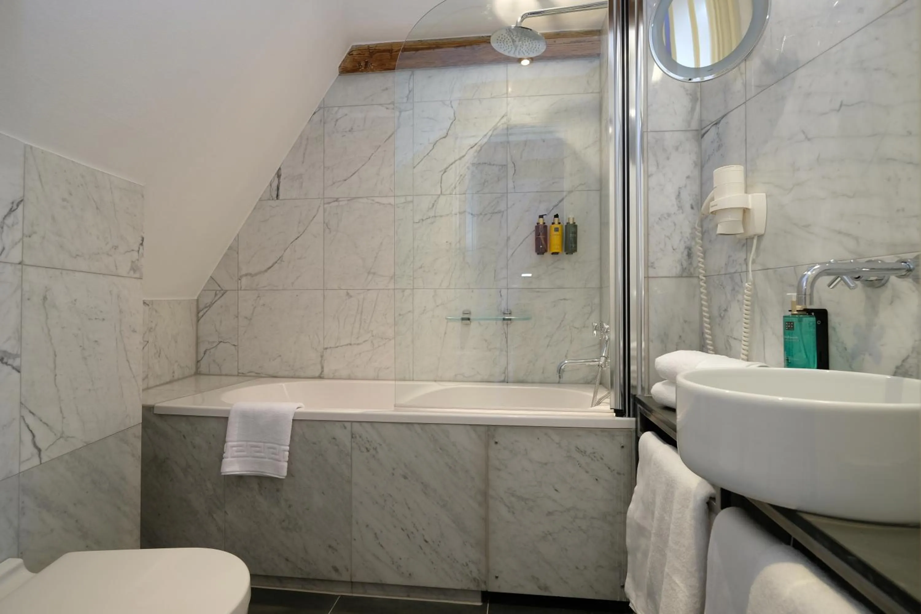 Toilet in The Three Sisters Hotel