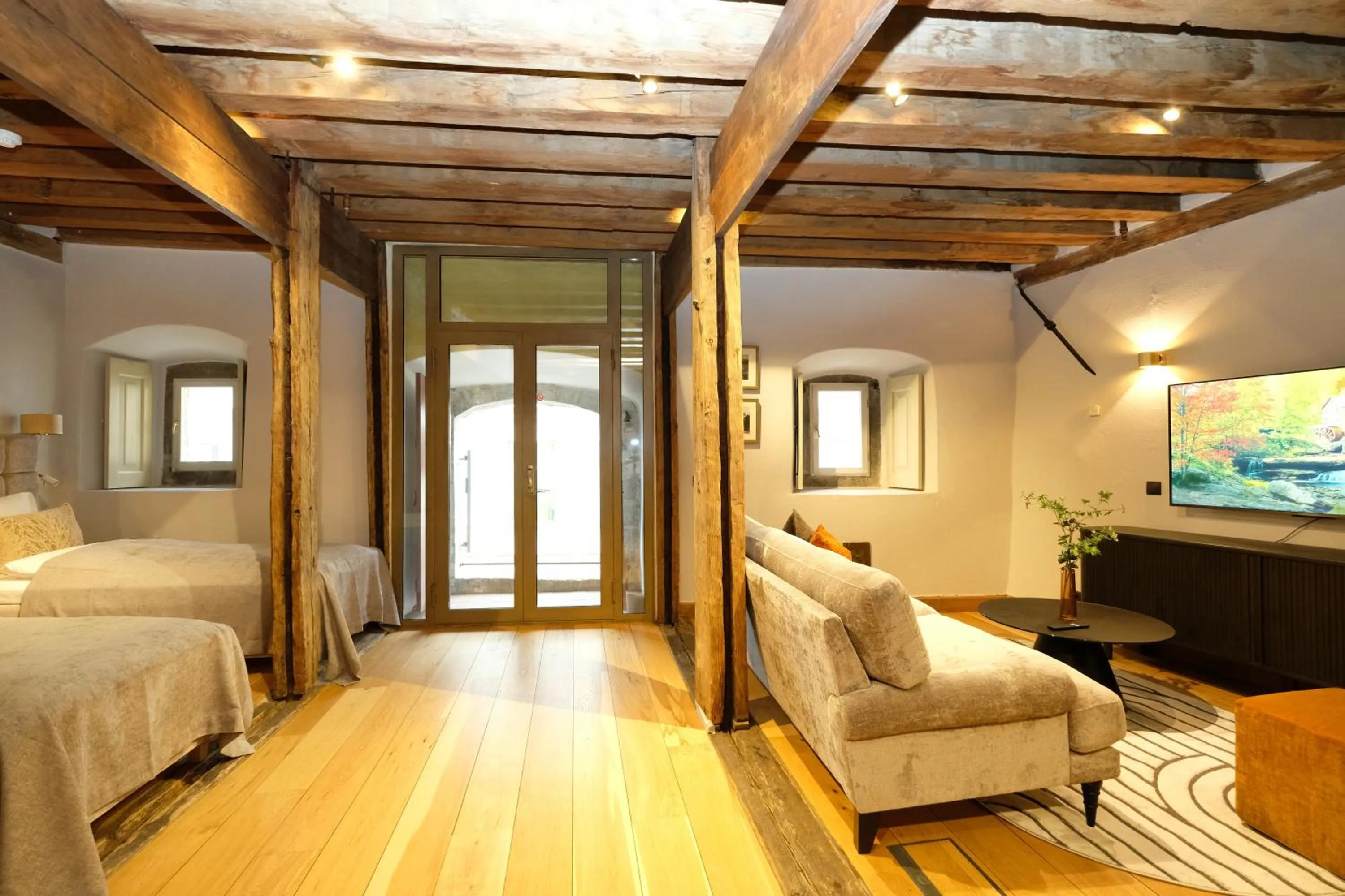 Photo of the whole room, Bed in The Three Sisters Hotel