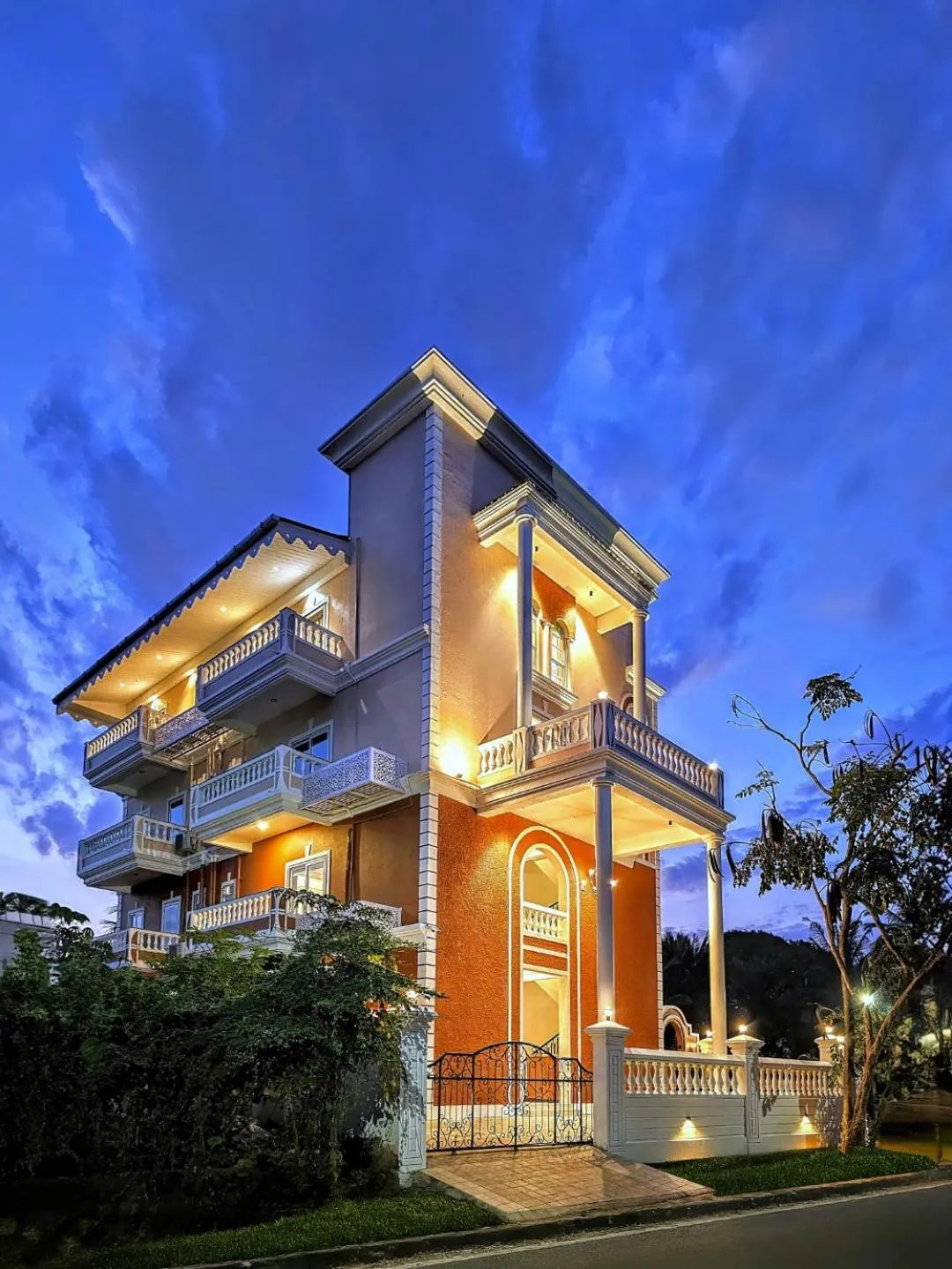 Vega Suites with Private Indoor Pool