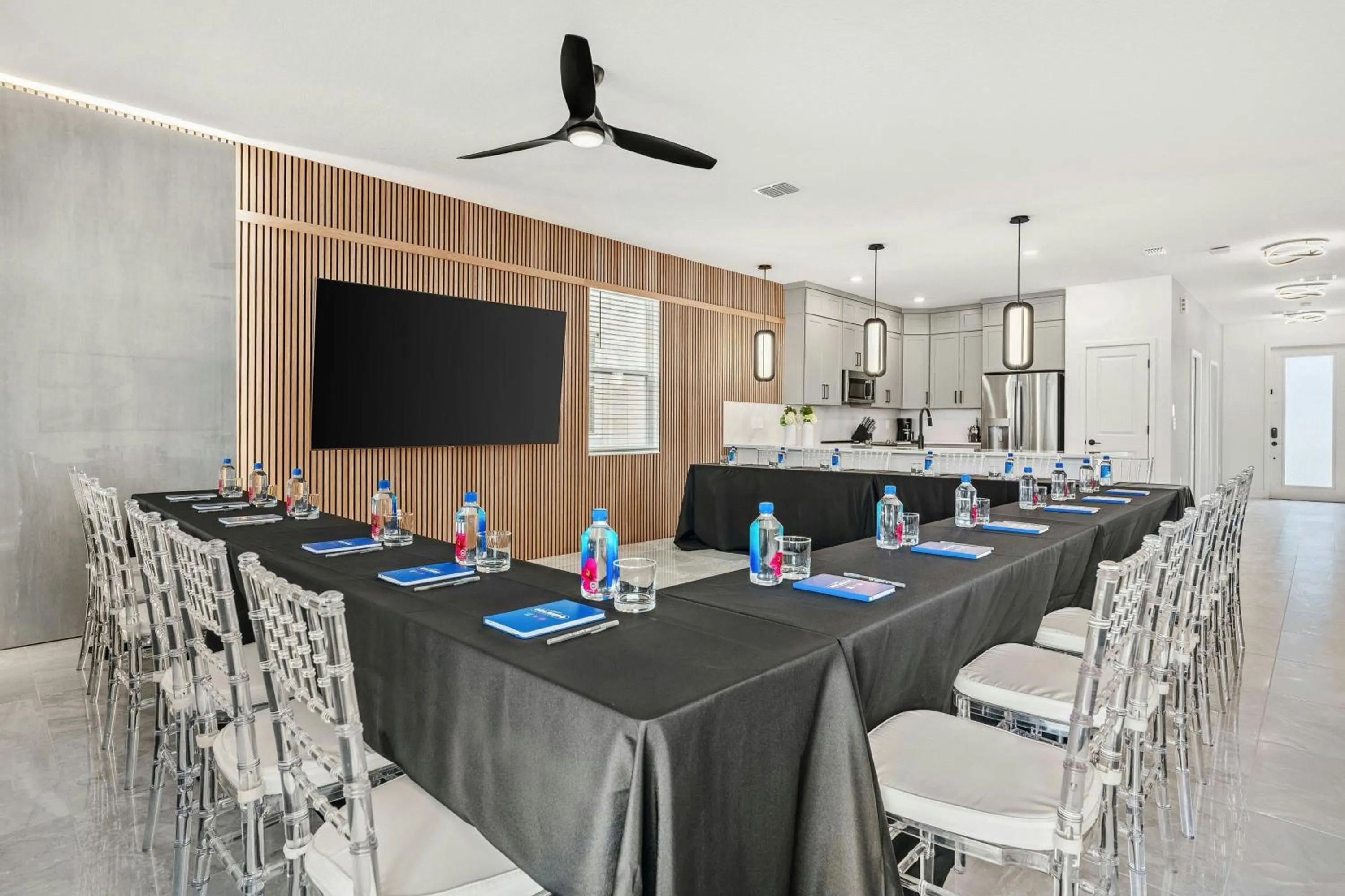 Meeting/conference room in Villatel Orlando Resort, Apartments by Marriott Bonvoy