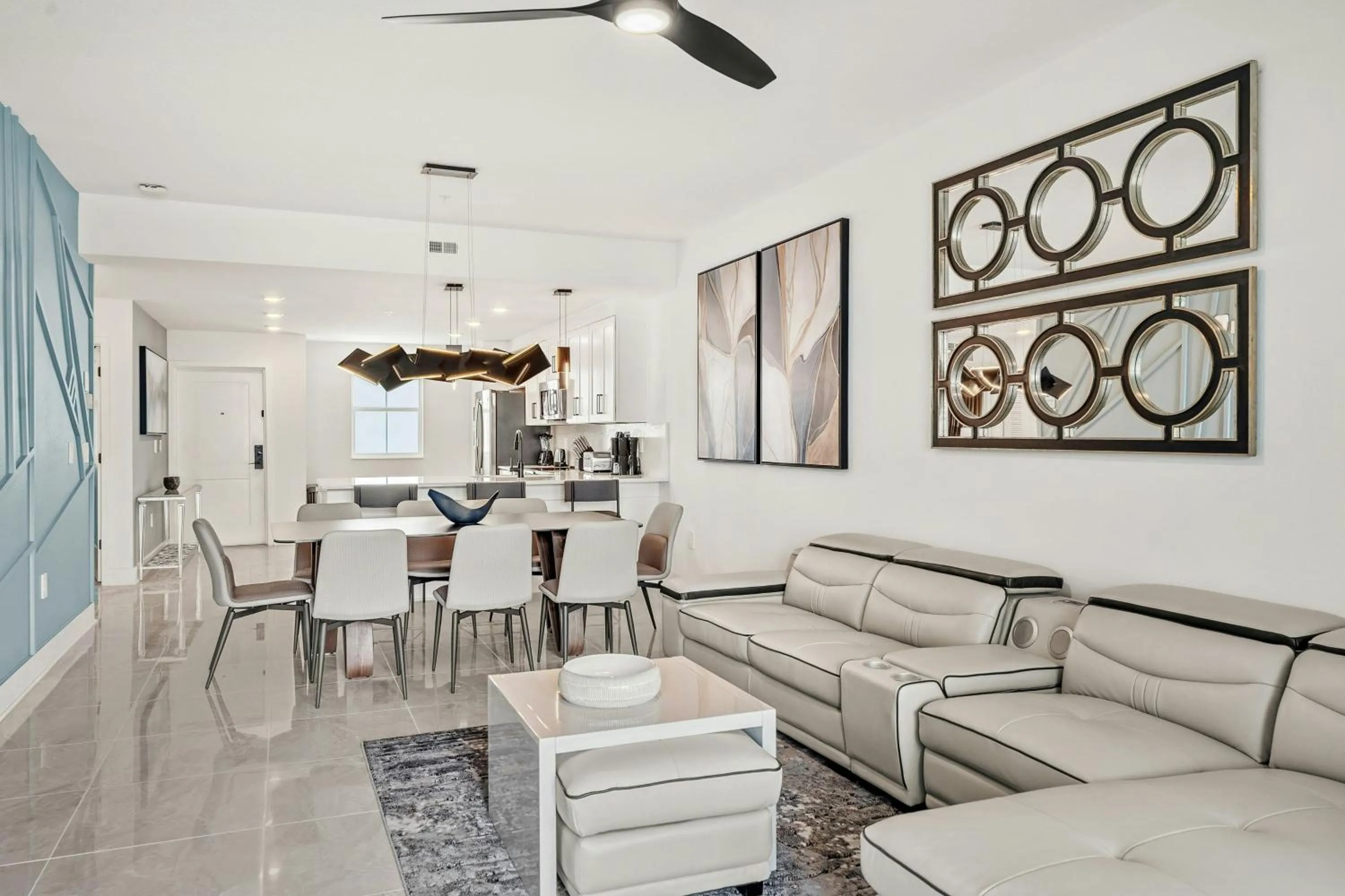 Living room in Villatel Orlando Resort, Apartments by Marriott Bonvoy