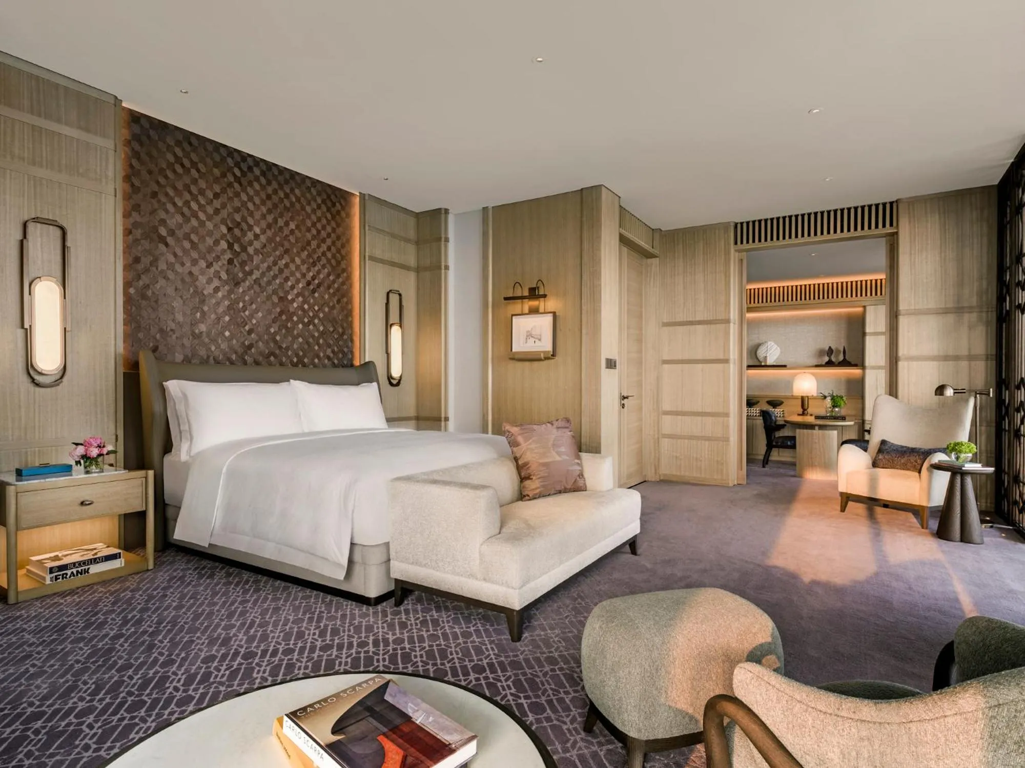 Bedroom, Bed in The St. Regis Shenzhen Bao'an