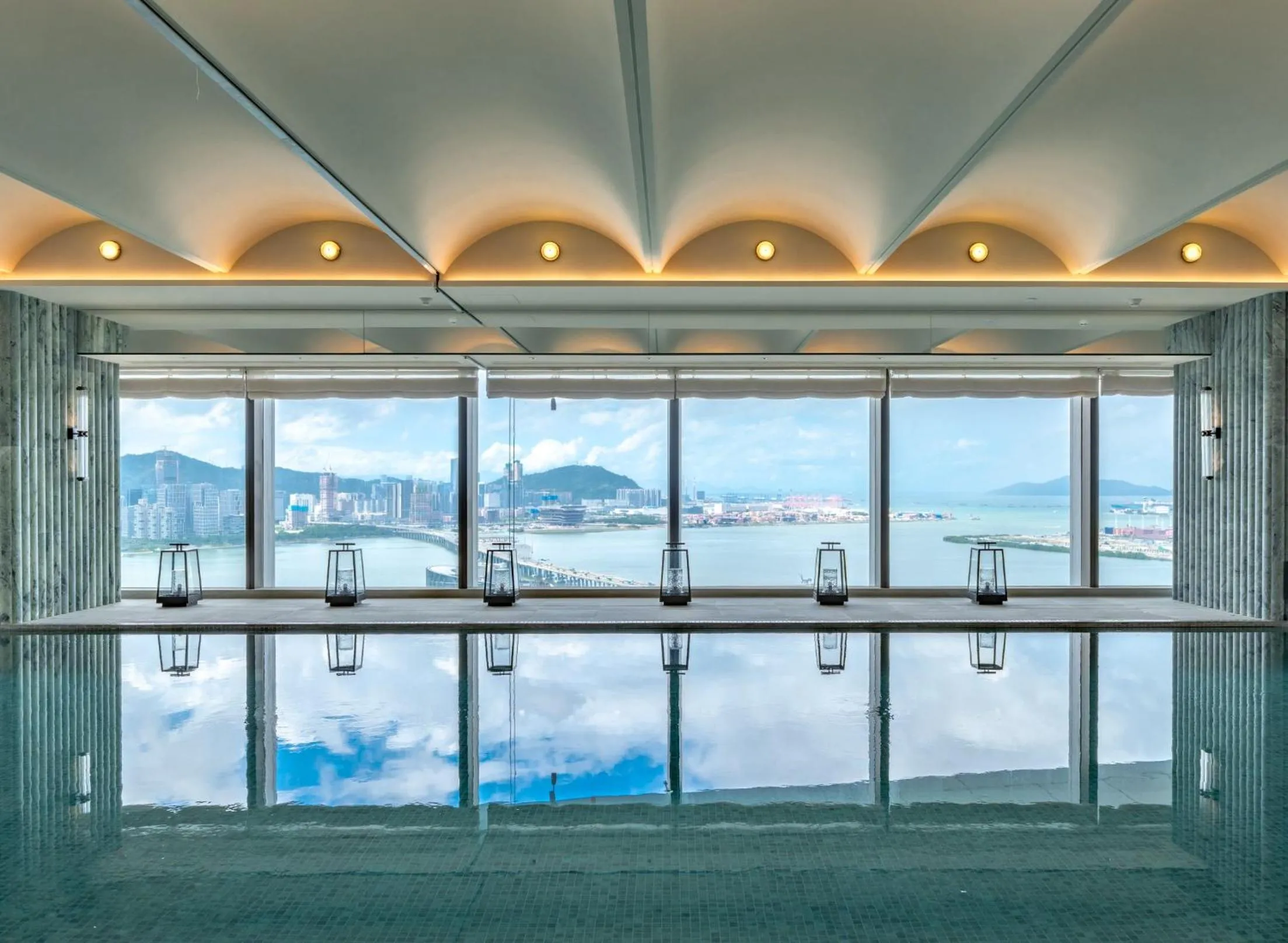 Swimming pool in The St. Regis Shenzhen Bao'an