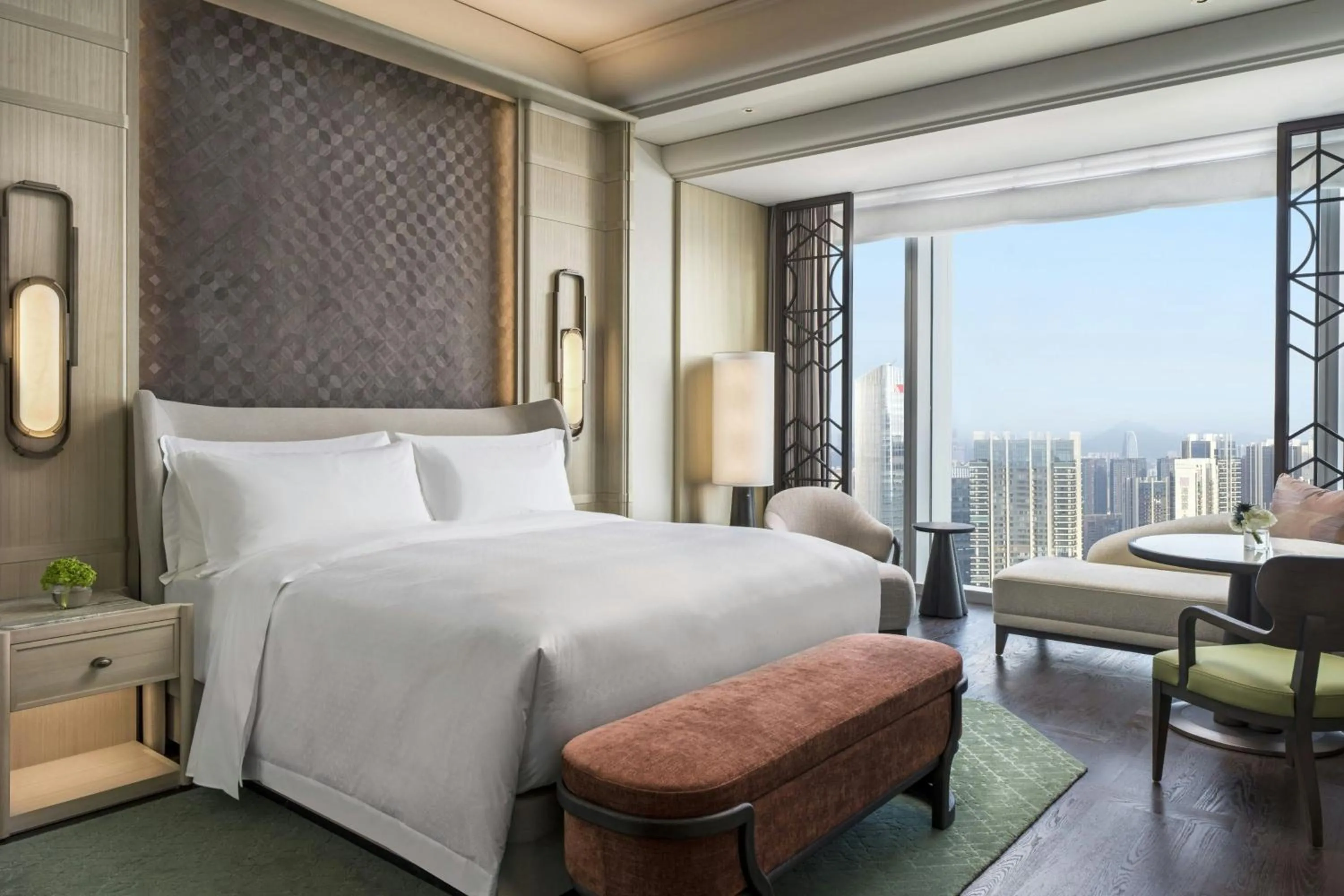 Photo of the whole room, Bed in The St. Regis Shenzhen Bao'an