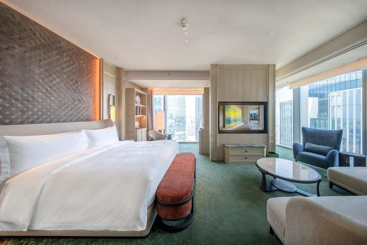 Bedroom, Bed in The St. Regis Shenzhen Bao'an