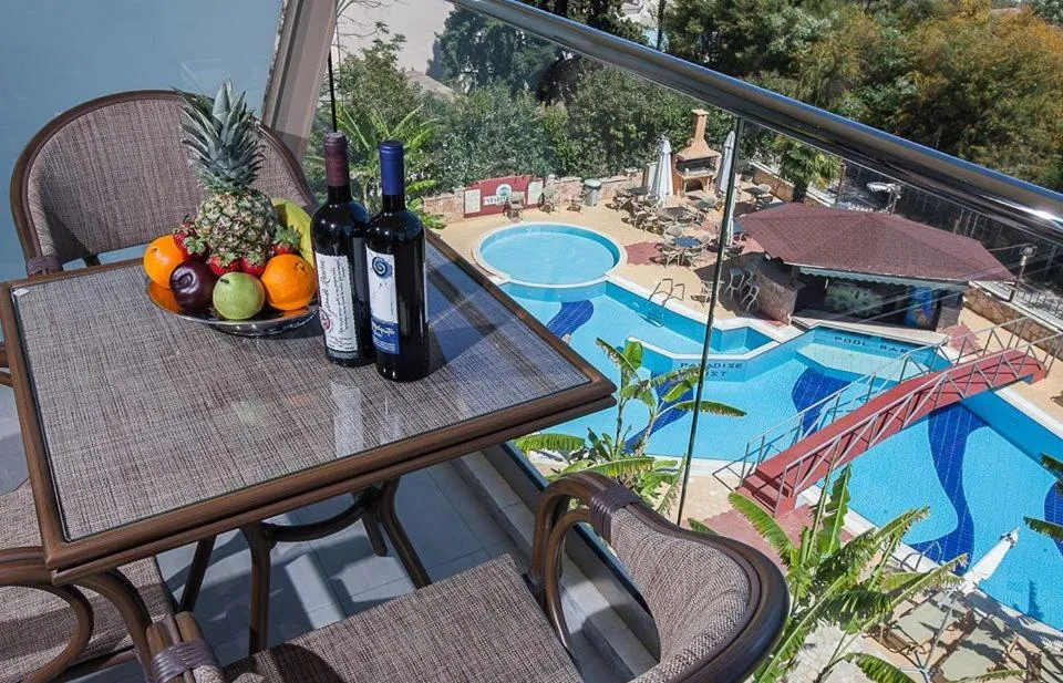 Balcony/Terrace in Paradise Lost Hotel-Apartments