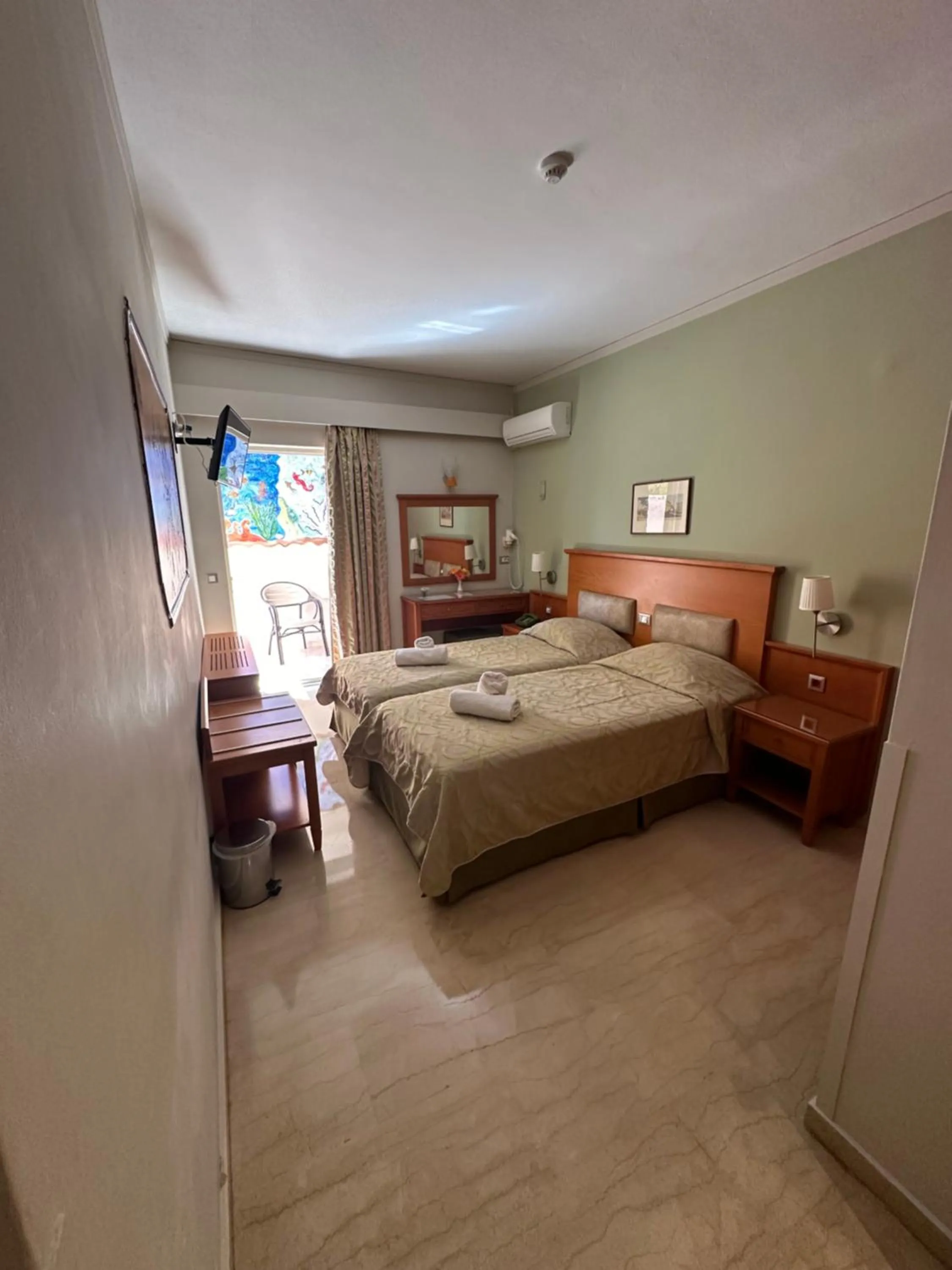 Paradise Lost Hotel-Apartments