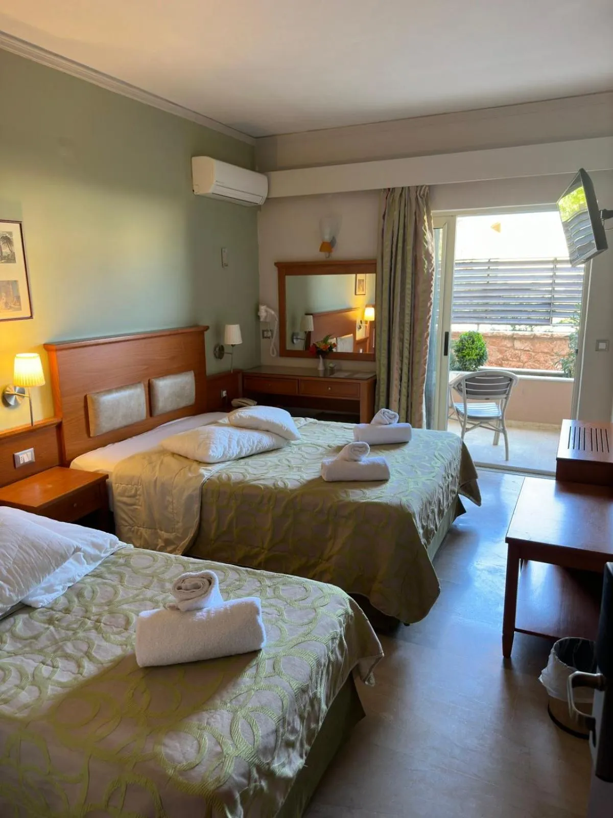 Paradise Lost Hotel-Apartments