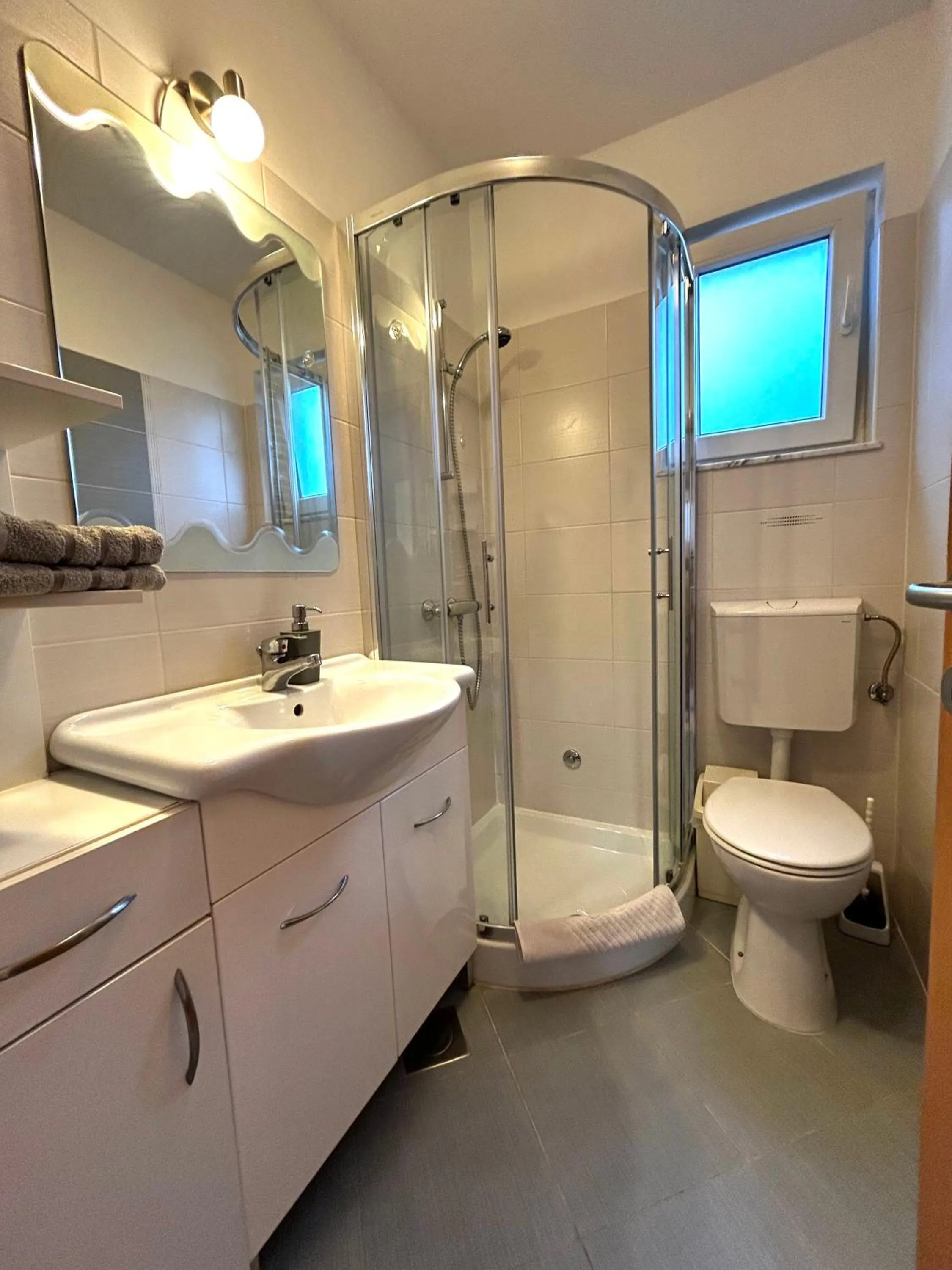 Shower in Guest House Gloria