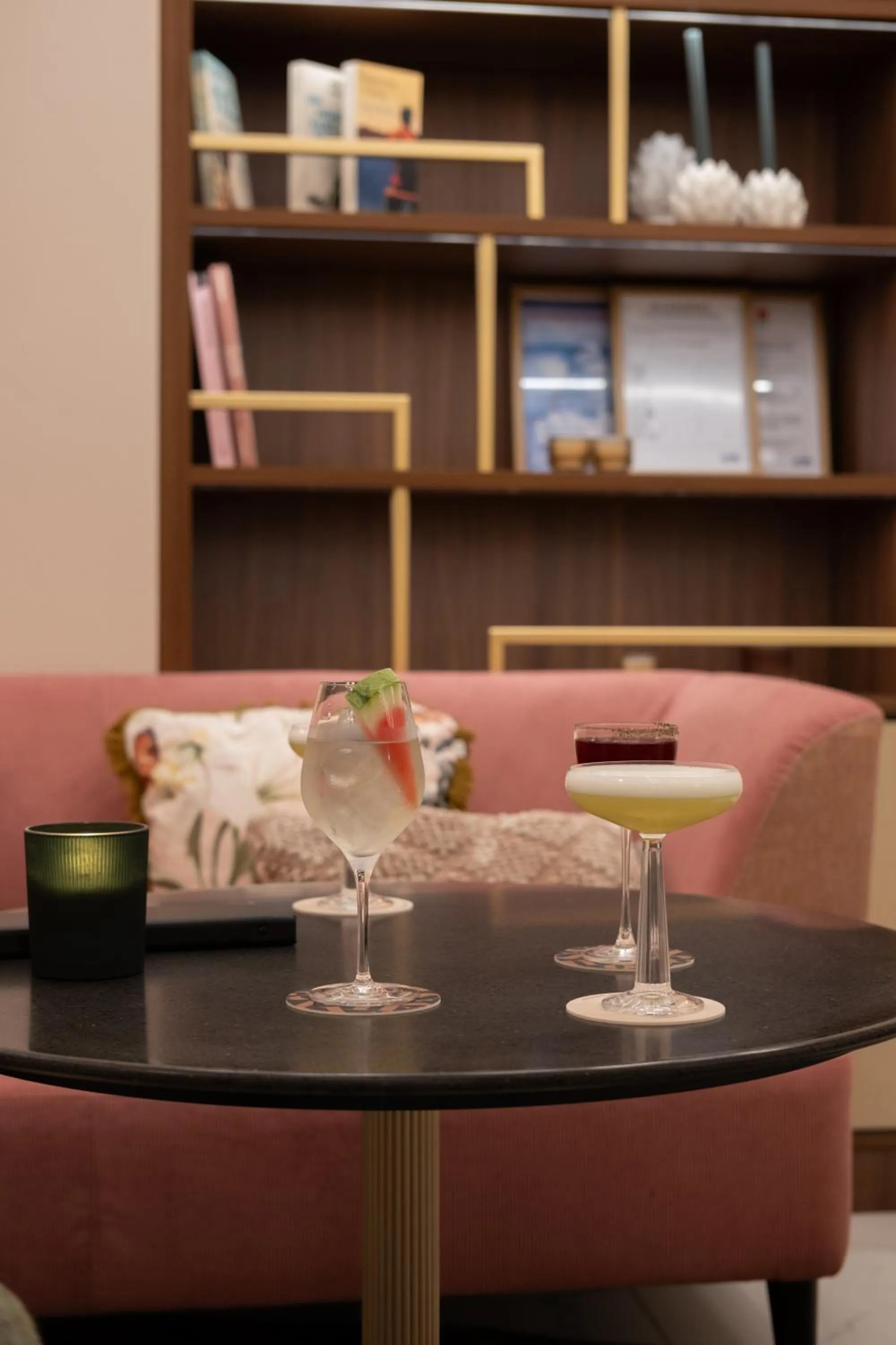 Lounge or bar in Hotel & Spa Oceania Lille Les Augustins