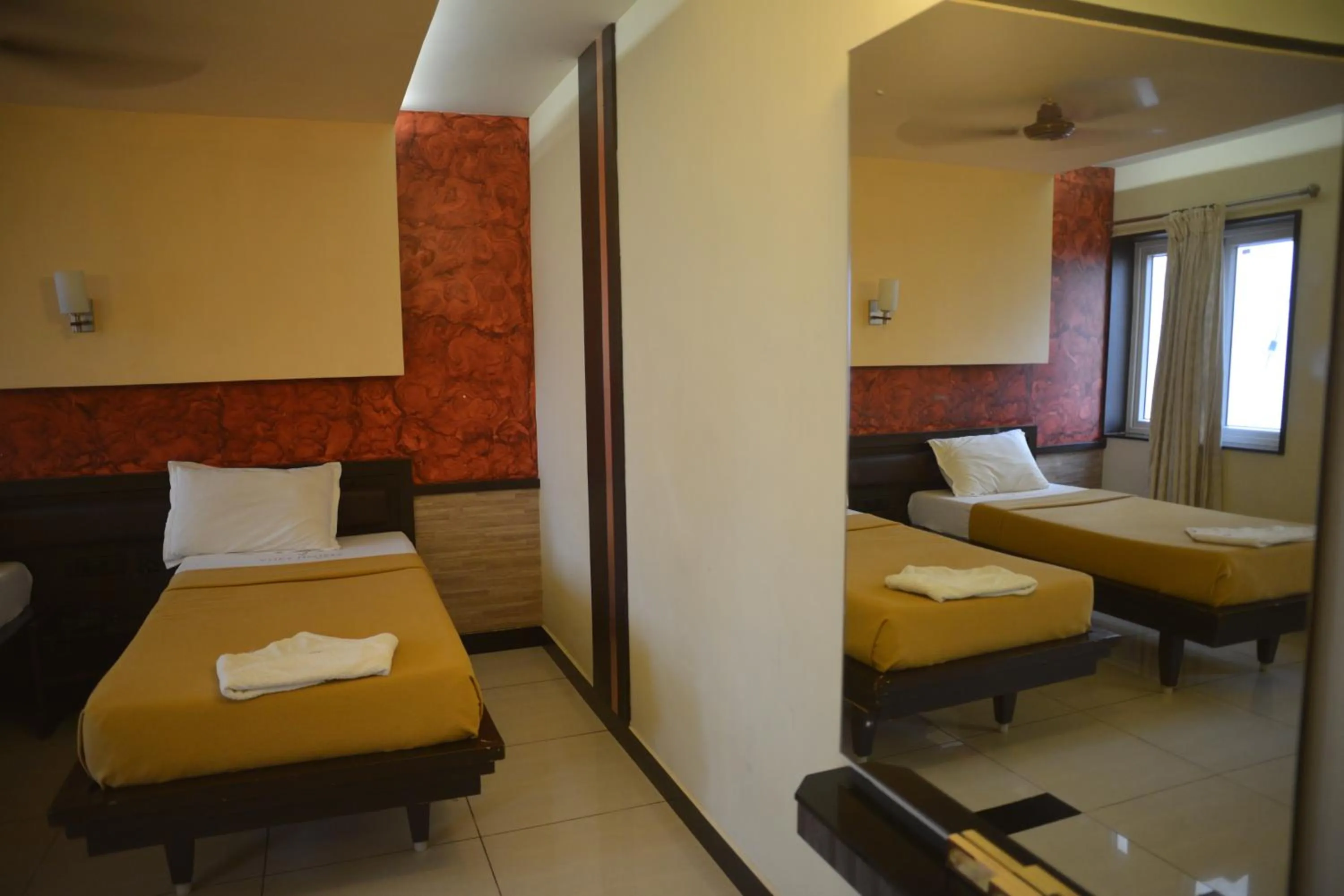 Bedroom, Bed in Vijey Hotels