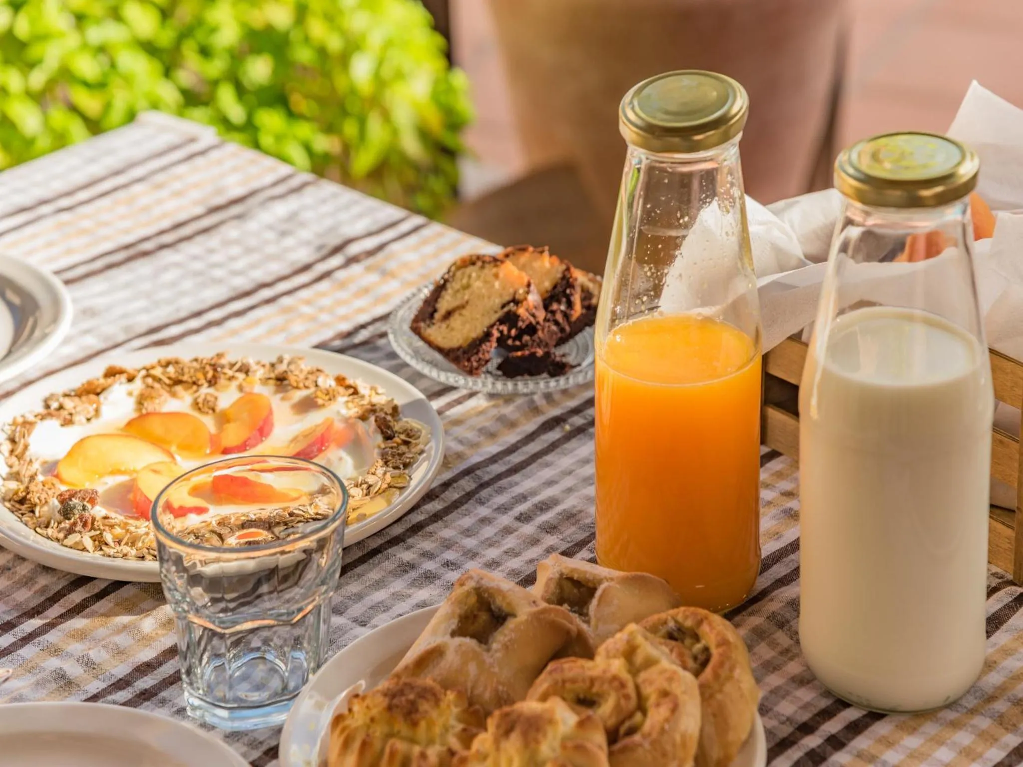 Breakfast in Villa Archanes