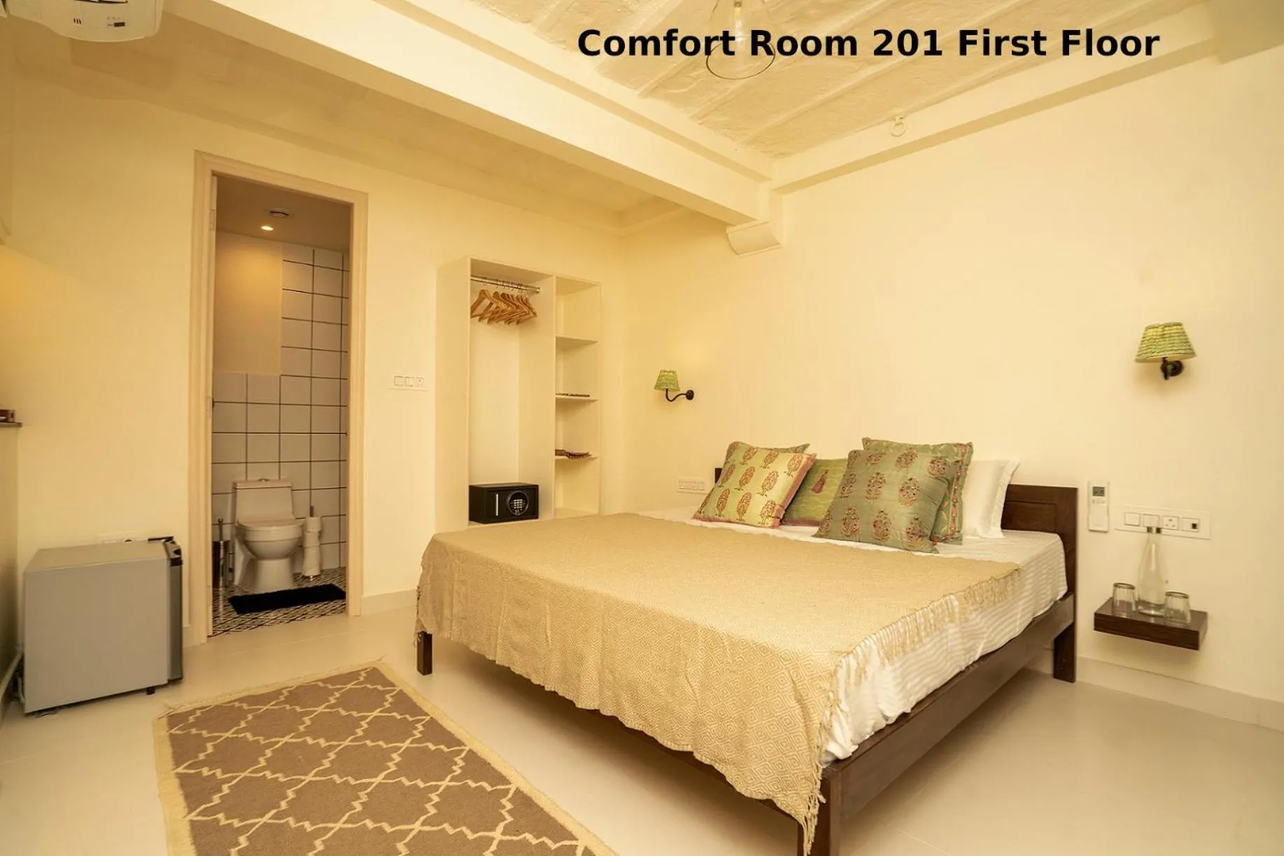 Deluxe Double Room with Shower in Aakash Heritage Haveli