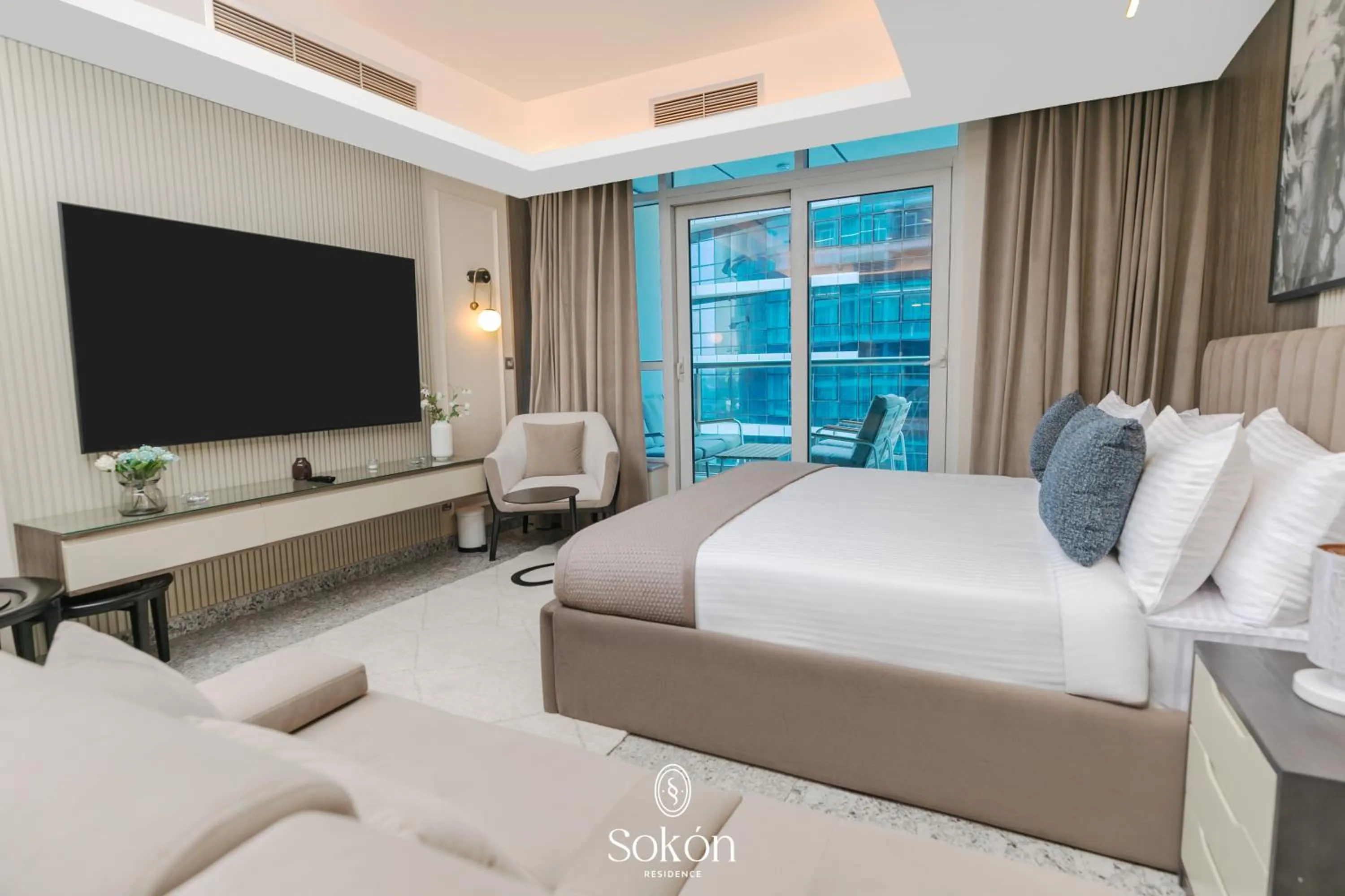 room service, Bed in Sokon Residence Partial Nile view at Maadi