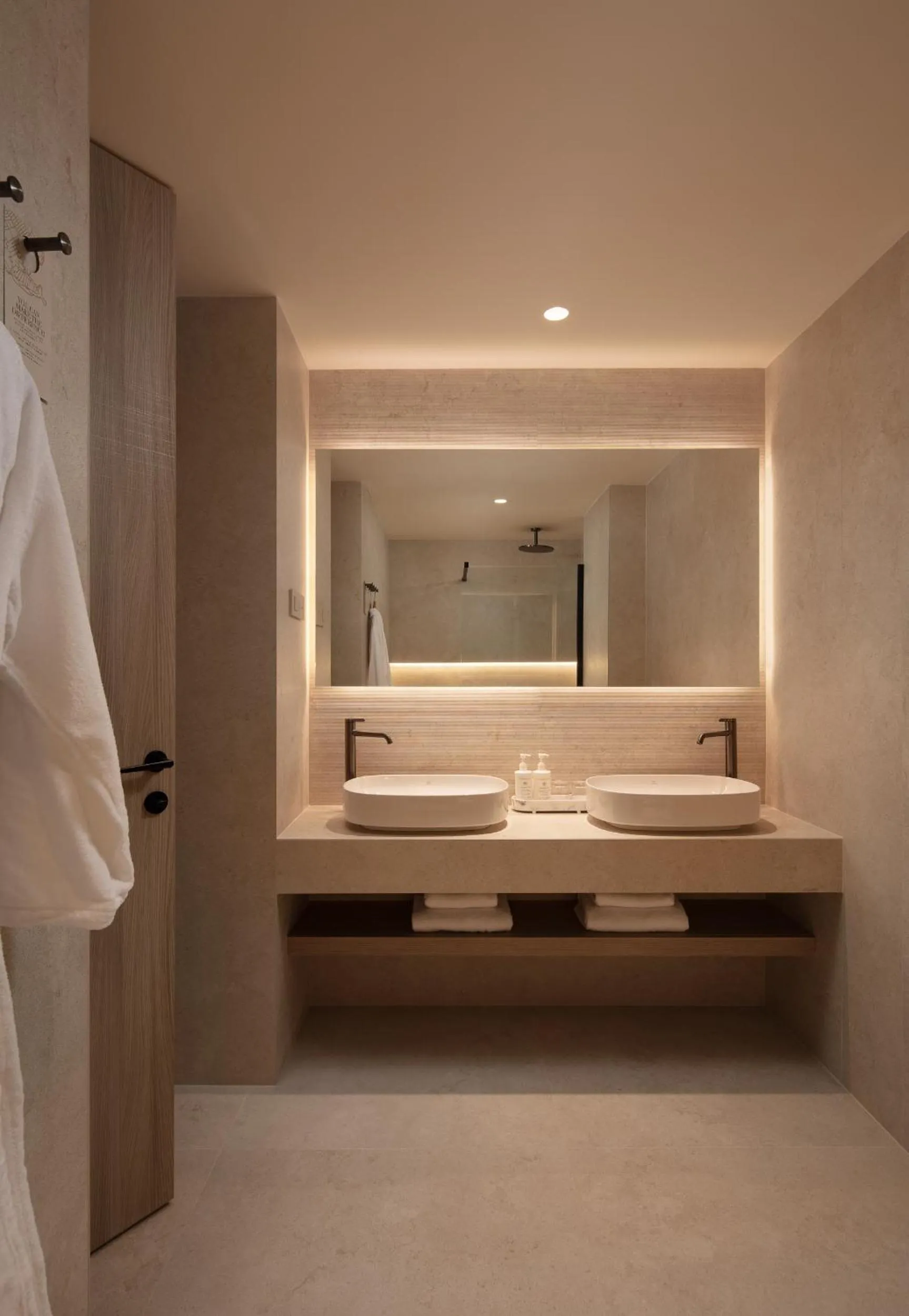 Bathroom in Hotel Sumratin