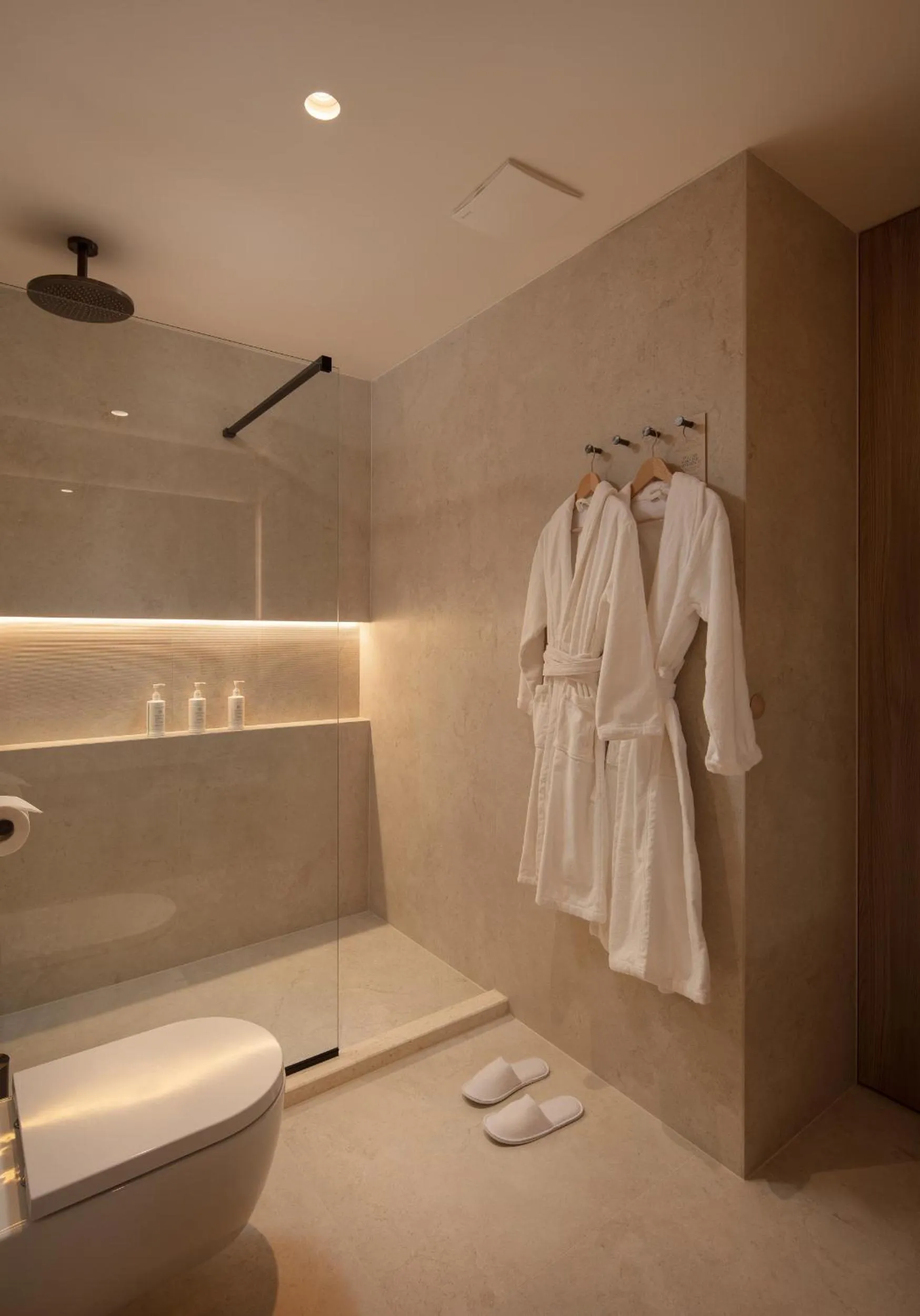 Bathroom in Hotel Sumratin