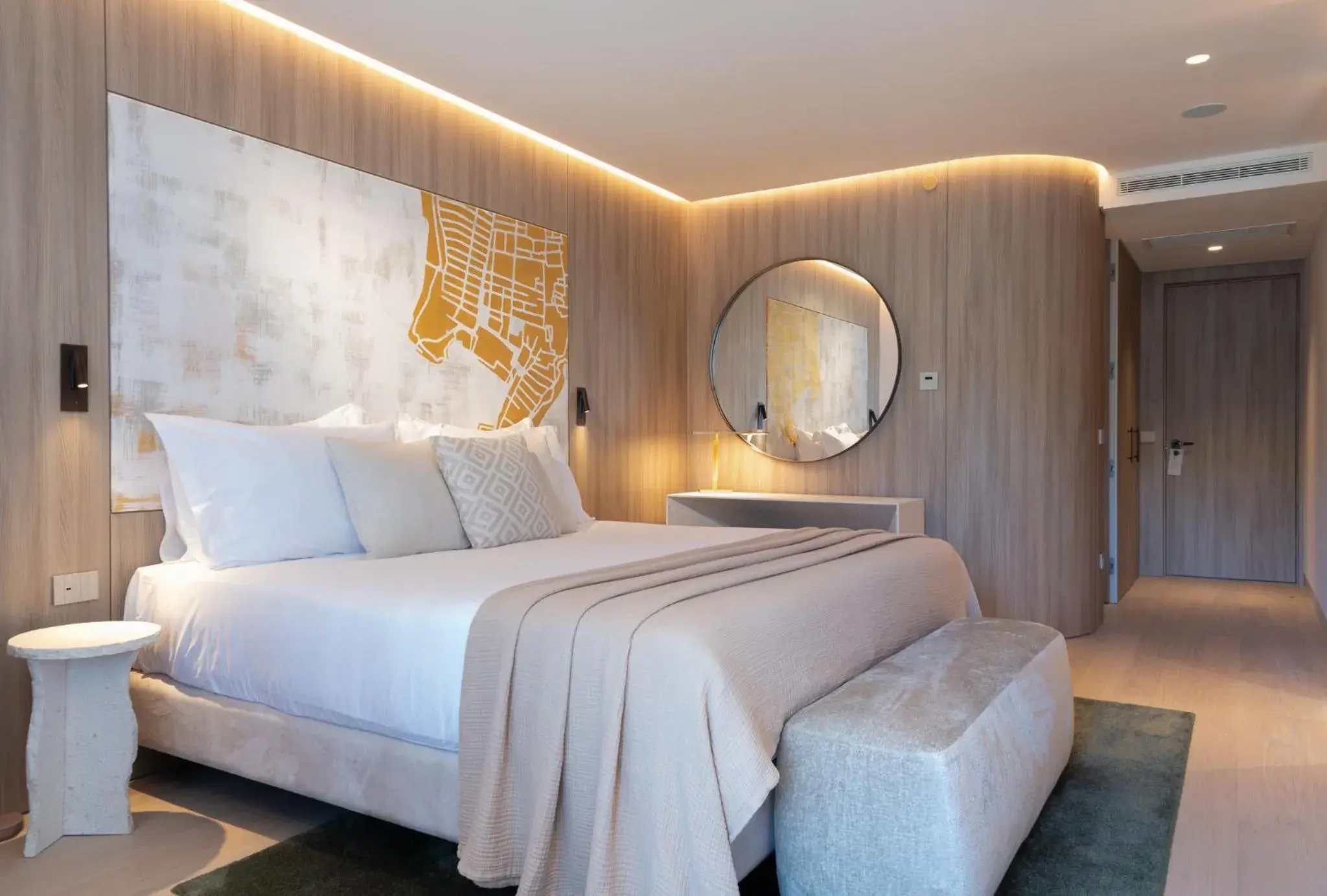 Standard Twin/Double Room with Balcony in Hotel Sumratin Standard Twin/Double Room with Balcony in Hotel Sumratin