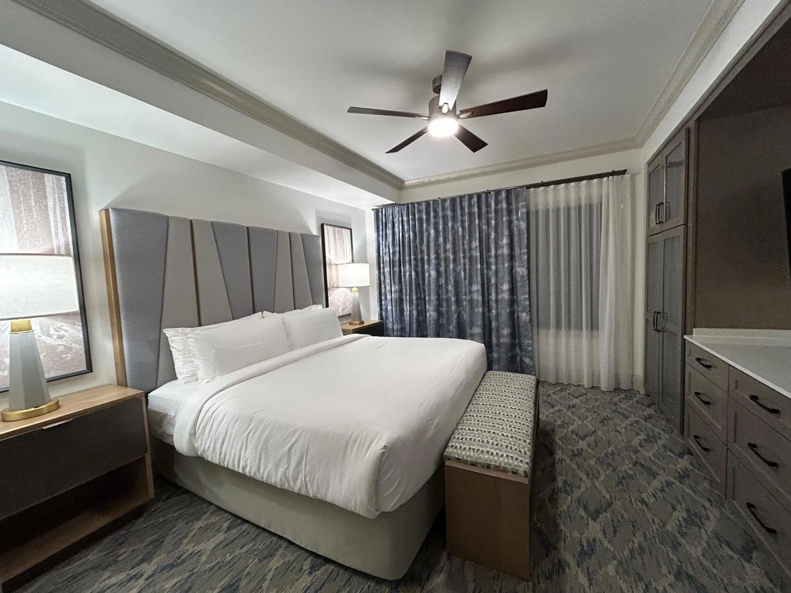 Bed in Hilton Vacation Club Mill Springs Lodge Pigeon Forge