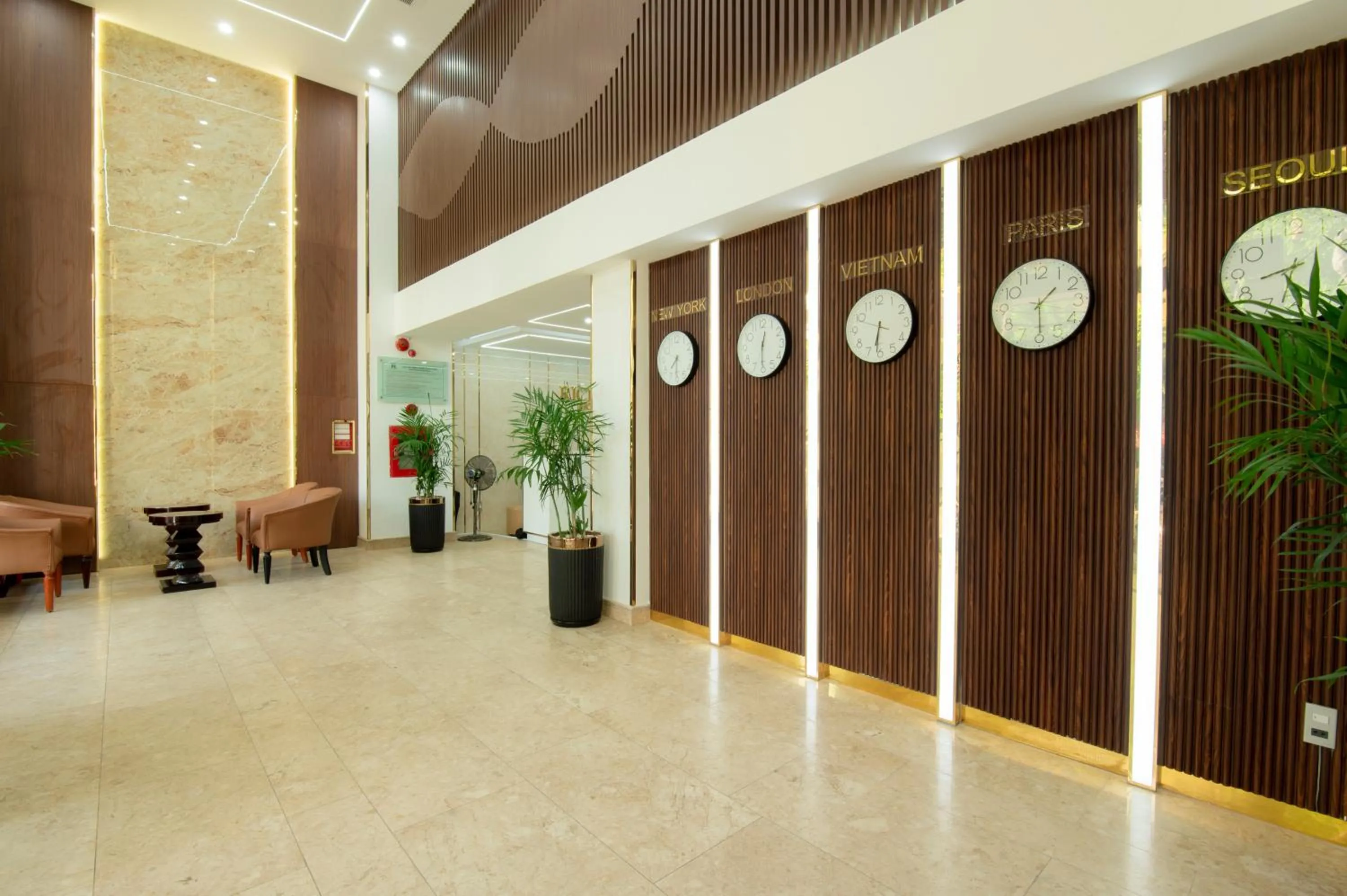 Communal lounge/ TV room in Richico Apartments And Hotel