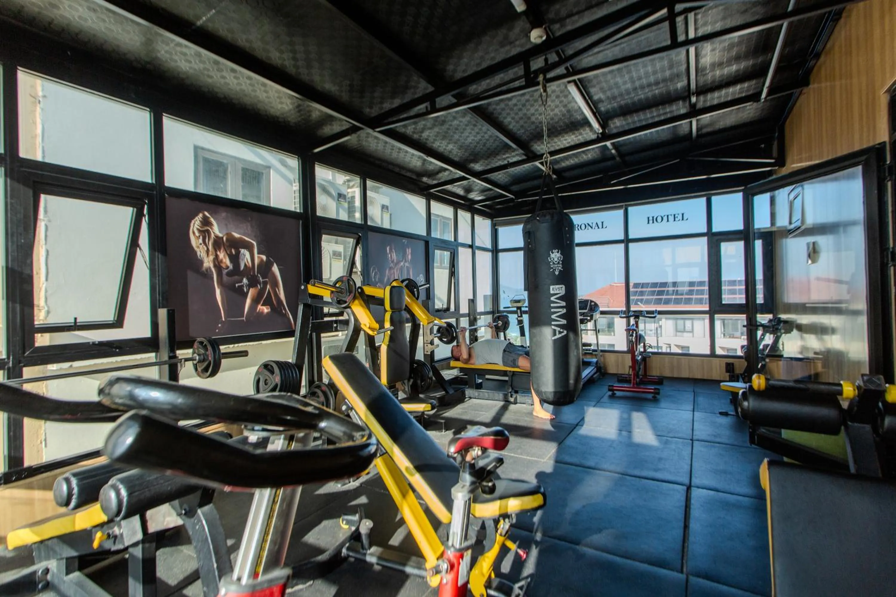 Fitness centre/facilities in Richico Apartments And Hotel